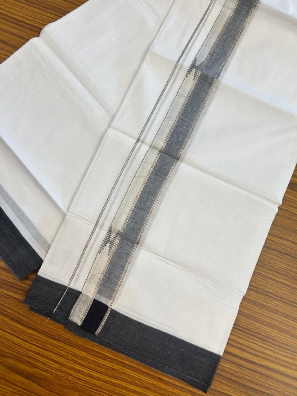 20% Discount ! Kaitharikada Balaramapuram 100% Cotton Pure White Double Mundu/Dothi - 100x80 - 1.5 inch Black & Silver Kasav Design Kara 3.90 mtr (8 muzham) - 36 KK5285 VAS