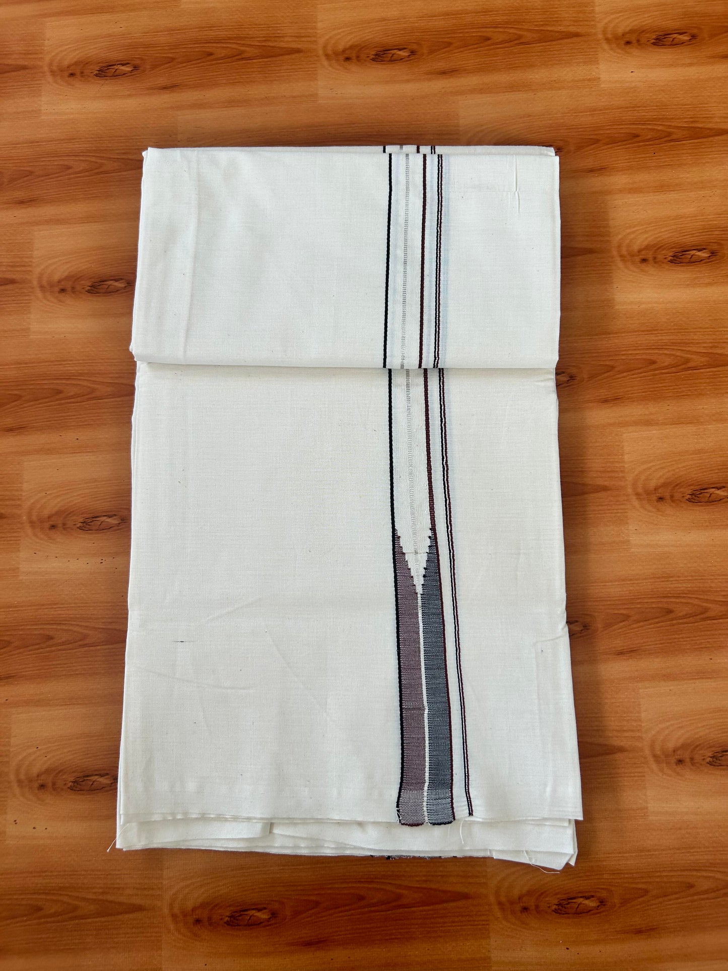 Single Mundu/Dhoti - Off White (Unbleached) 20% Discount !! KaithariKada Balaramapuram 100% Cotton Twisted 100s Thread - 0.75 inch Silver Kasav Black & Maroon Puliyilakkara Chutty (2 meter/4 Muzham) - 5 KK5423 ASH