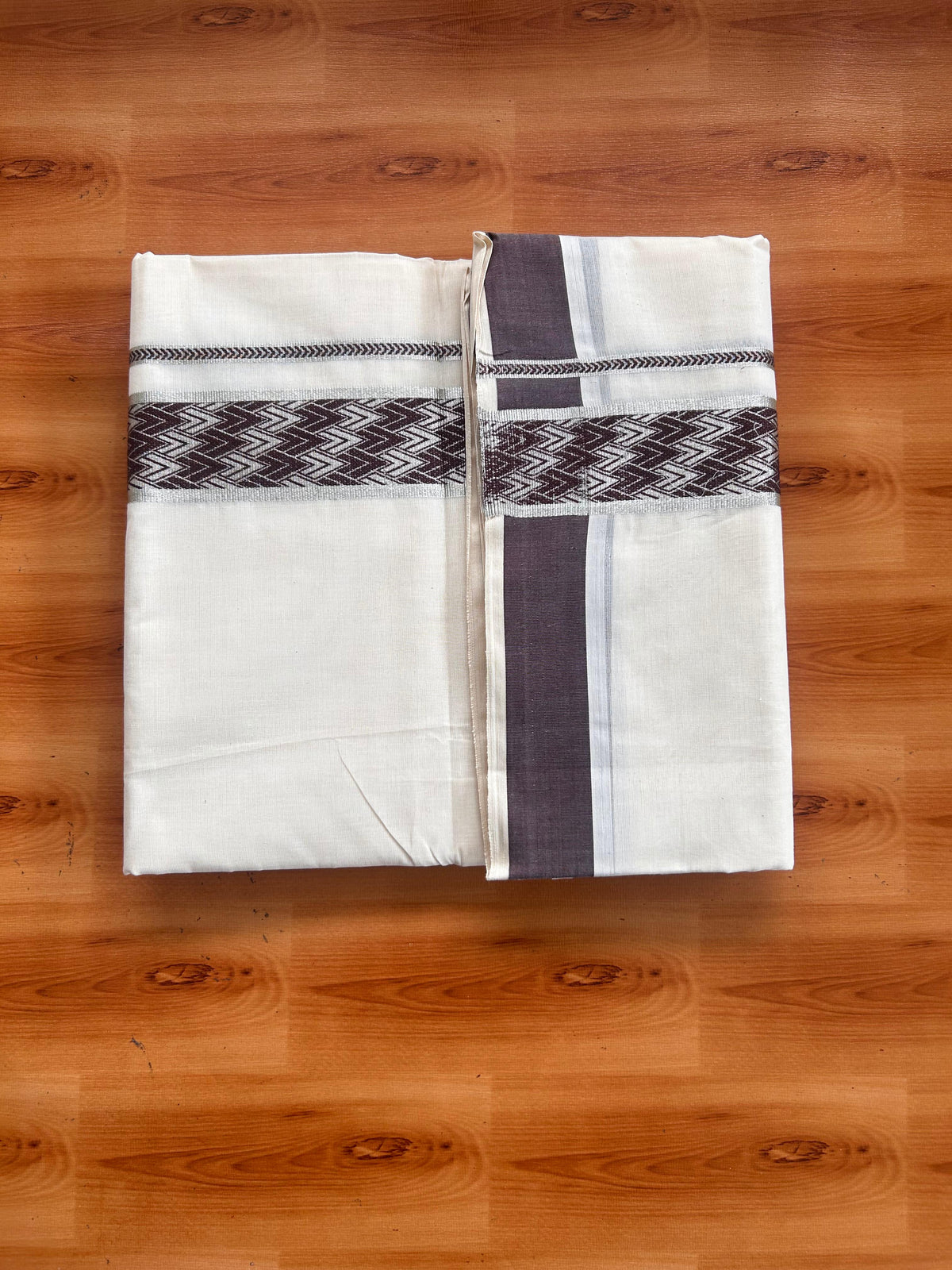 Double Off White (Unbleached) Mundu/Dhoti - 20% Discount! Kaitharikada Pure Cotton - 100x80 - 1.75 Inch Silver Kasav & Brown Jacquard Design Kara 4 mtr (8.5 muzham) - 2 KK5541 PMC