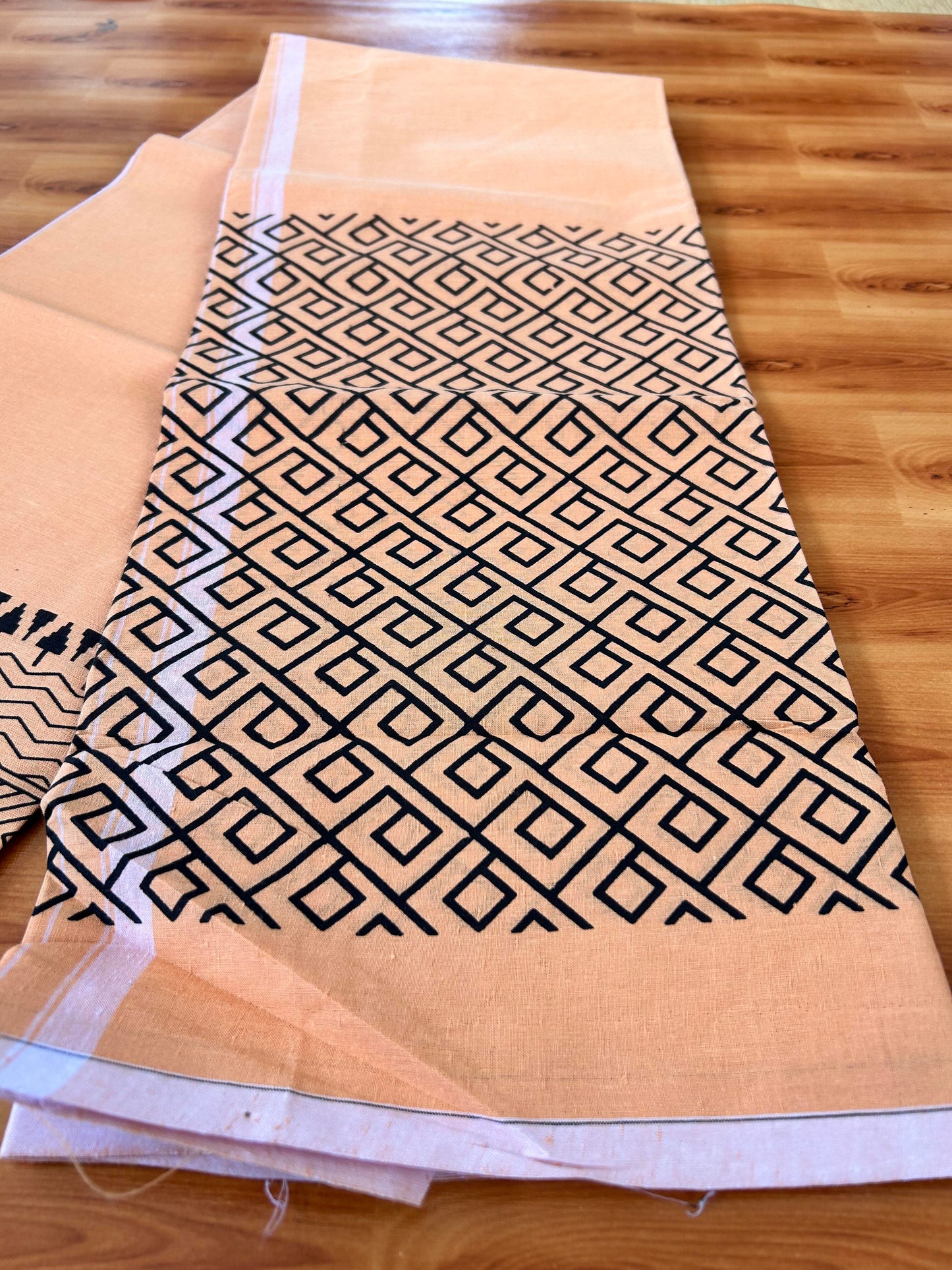 Single Kaily / Lungi - Mixed Cotton - (40s) - Black Design printed kuppadam kara with Light Kavi colour body (2 meter / 4 muzham) - 4 KK8062 GAN
