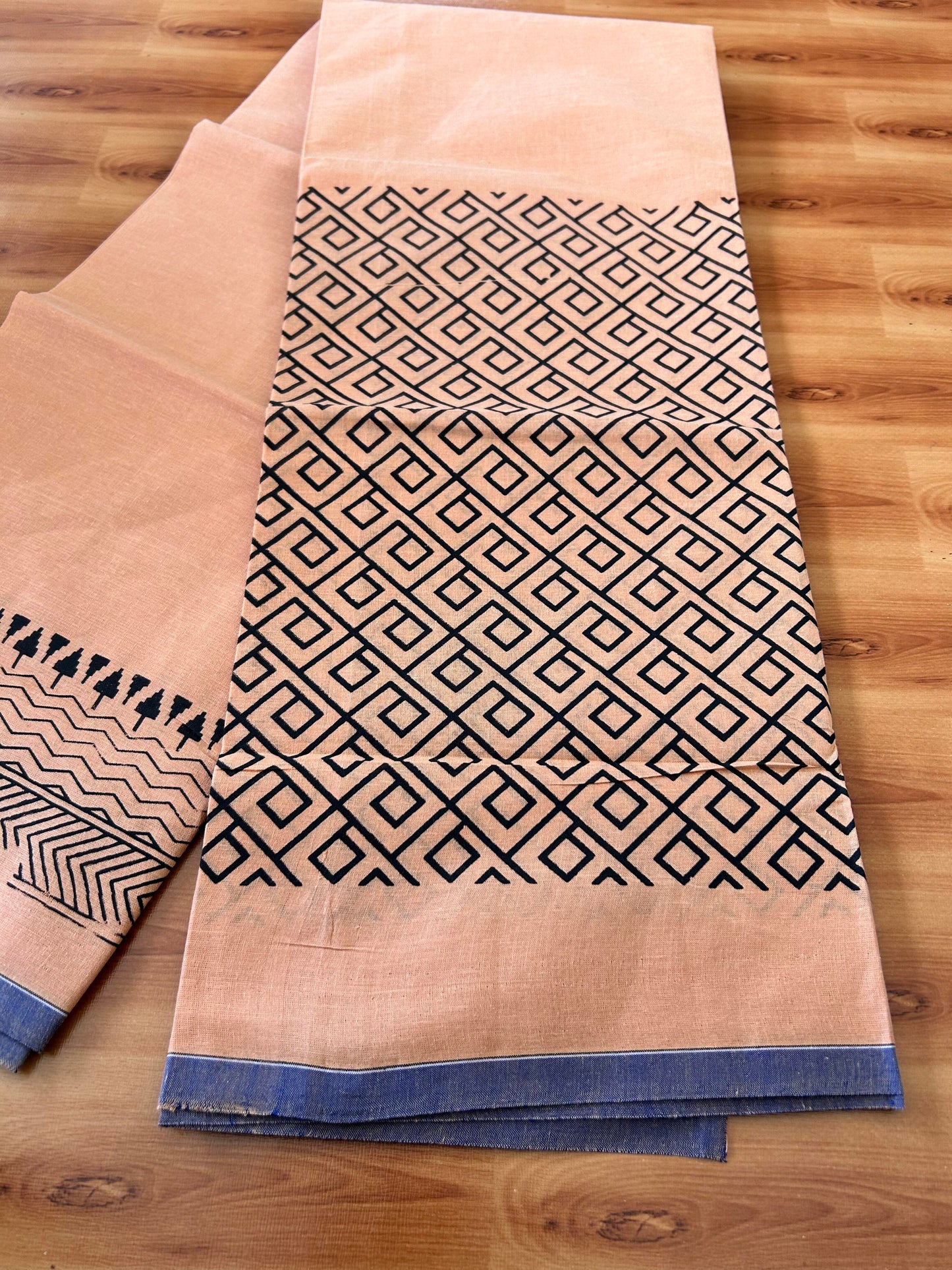 Single Kaily / Lungi - Mixed Cotton - (40s) - Black Design printed kuppadam kara with Light Kavi colour body (2 meter / 4 muzham) - 7 KK8062 GAN
