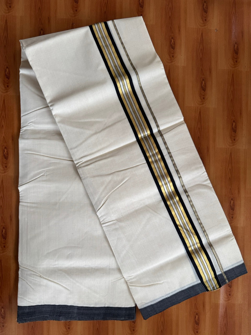 Double Off White (Unbleached) Mundu/Dhoti  25% Discount!! KaithariKada Handloom Millpaav - Kerala Handloom - 100% Pure Cotton - 80x90 - 1.5 Inch Gold Silver Kasav & Black Striped Kara 4 mtr (8.5 Muzham) - 7 KK5508 RAM