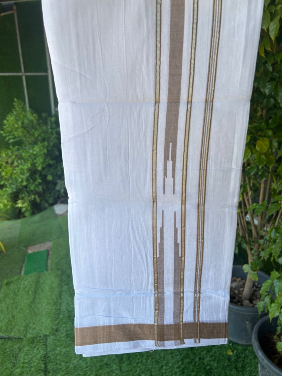 25% DISCOUNT! KaithariKada Balaramapuram 100% Mercerised Cotton Double ULTRA PURE white Mundu/Dhoti - 120x120 - 1.75 inch Heavy Chutty Silver Kasavu & Peanut Brown Shaded Kara -20KK5139THI
