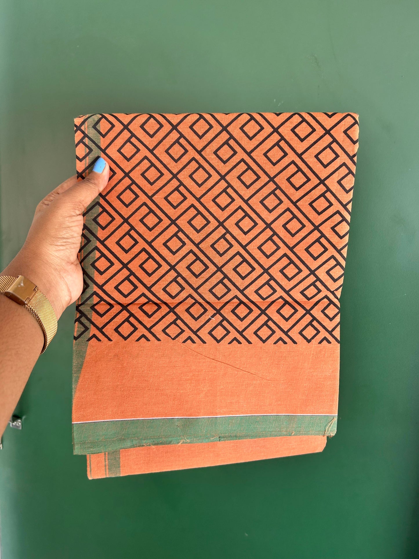 Single Kaily / Lungi - Mixed Cotton - (40s) - Black Design printed kuppadam kara with Dark Kavi colour body (2 meter / 4 muzham) - 8 KK8062 GAN