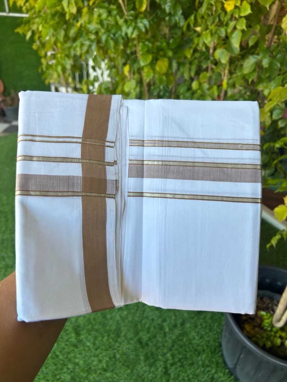 25% DISCOUNT! KaithariKada Balaramapuram 100% Mercerised Cotton Double ULTRA PURE white Mundu/Dhoti - 120x120 - 1.75 inch Heavy Chutty Silver Kasavu & Peanut Brown Shaded Kara - 3KK5139THI