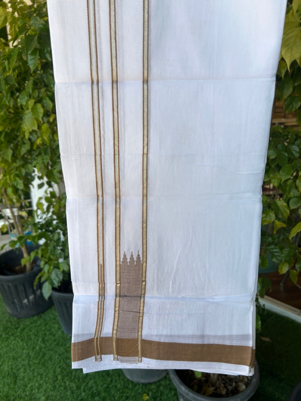 25% DISCOUNT! KaithariKada Balaramapuram 100% Mercerised Cotton Double ULTRA PURE white Mundu/Dhoti - 120x120 - 1.5 inch Heavy Chutty Silver Kasavu & Peanut Brown Shaded Kara - 17KK5139THI