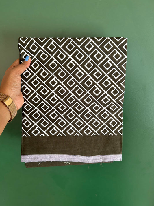 Single Kaily / Lungi - Mixed Cotton - (40s) - White Design printed kuppadam kara with Dark Olive Green colour body (2 meter / 4 muzham) - 15 KK8062 GAN
