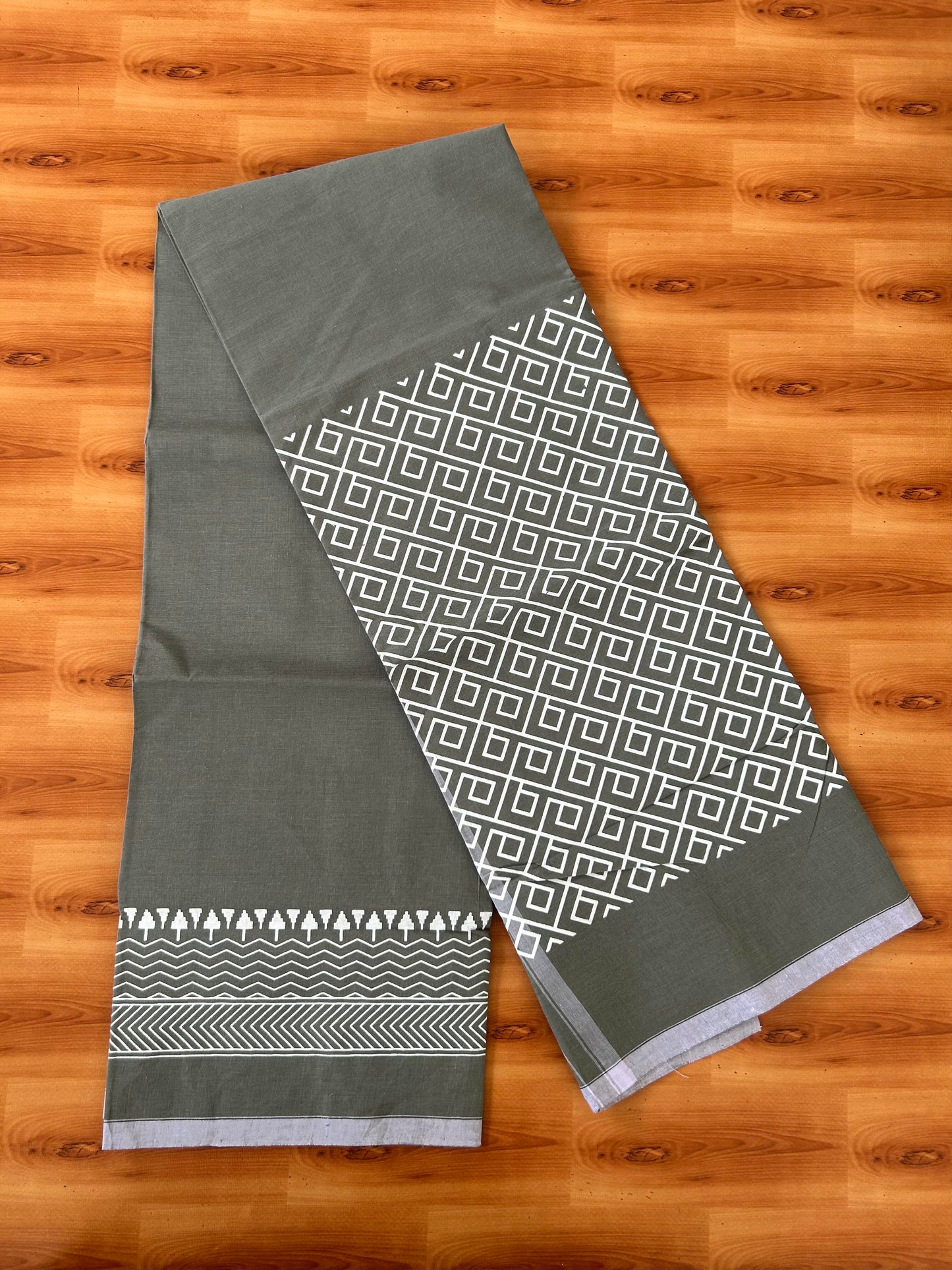 Single Kaily / Lungi - Mixed Cotton - (40s) - White Design printed kuppadam kara with Sage Green colour body (2 meter / 4 muzham) - 16 KK8062 GAN