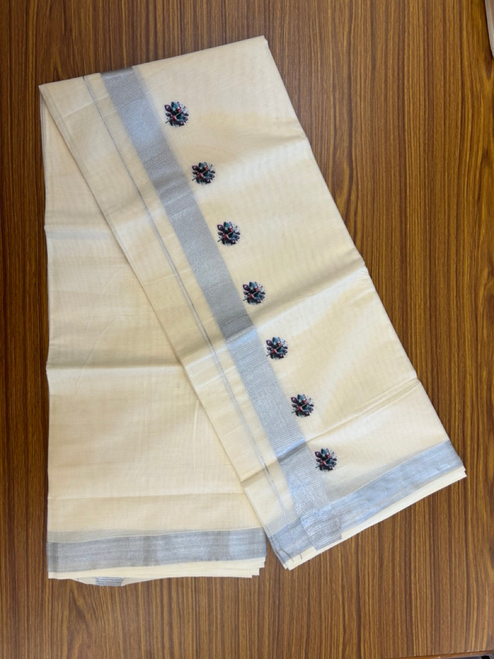 18% Discount !! KaithariKada Balaramapuram  Double Off white (Unbleached) Mundu/Dhoti - Mixed Cotton (80x72) - Hand Painted 3 inch Radha Krishna Silver Kasavu Green & Violet Design Kara 4 mtr (8.5 muzham) - 98 KK5251 PMC