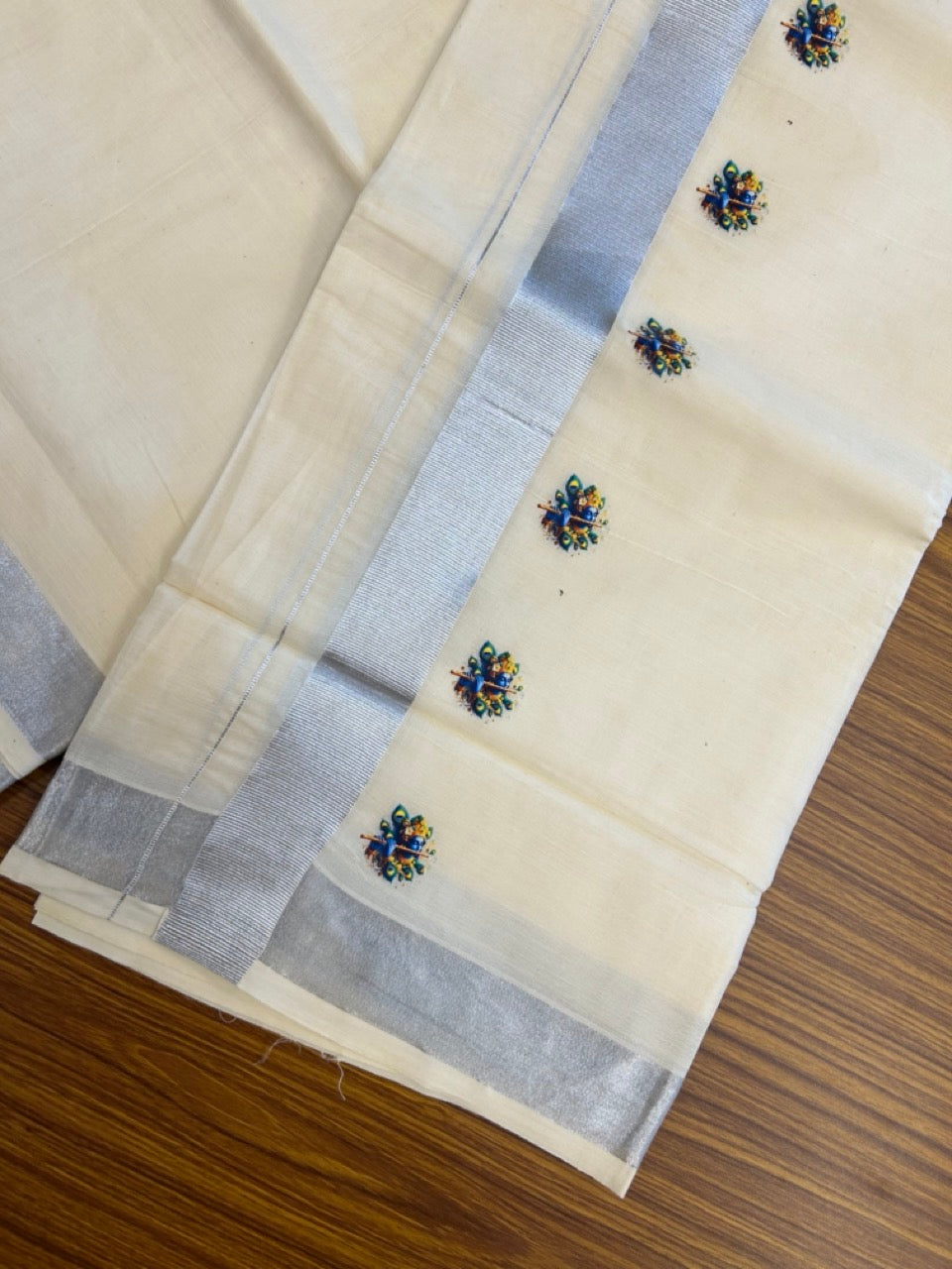 18% Discount !! KaithariKada Balaramapuram Double Off white (Unbleached) Mundu/Dhoti - Mixed Cotton (80x72) - Hand Painted 3 inch Radha Krishna Silver Kasavu Green & Blue Design Kara 4 mtr (8.5 muzham) - 99 KK5251 PMC