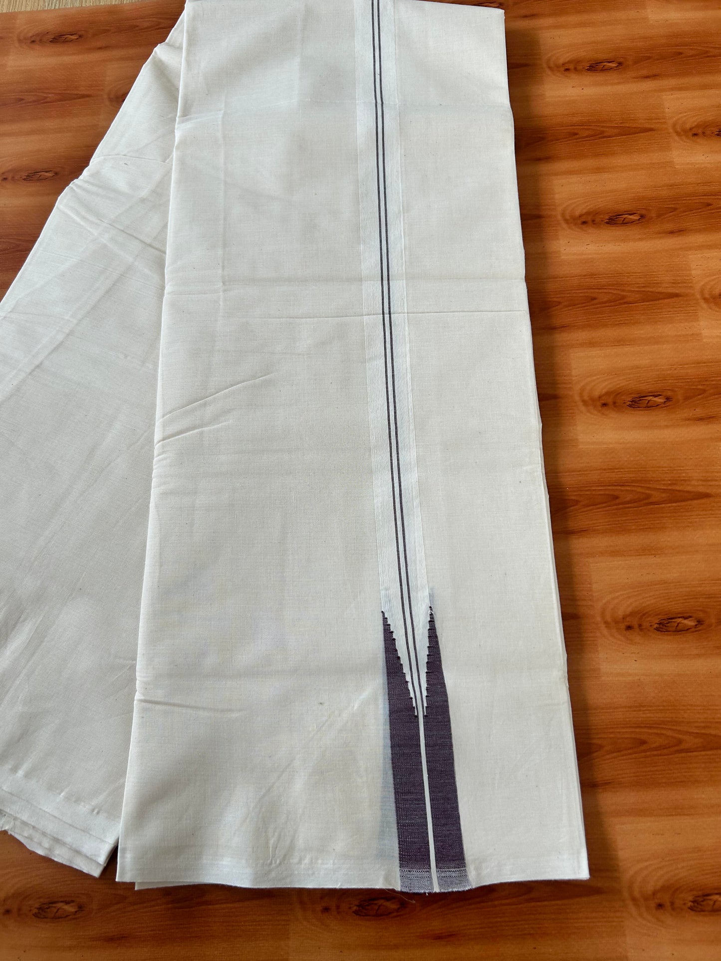 Double Off white Mundu/Dhoti - 20% Discount! KaithariKada Balaramapuram - 100% Cotton 100x100 - 1 inch Puliyilakkara Purple Shaded Chutty Kara 4 mtr (8.5 muzham) - 4 KK5424 ASH