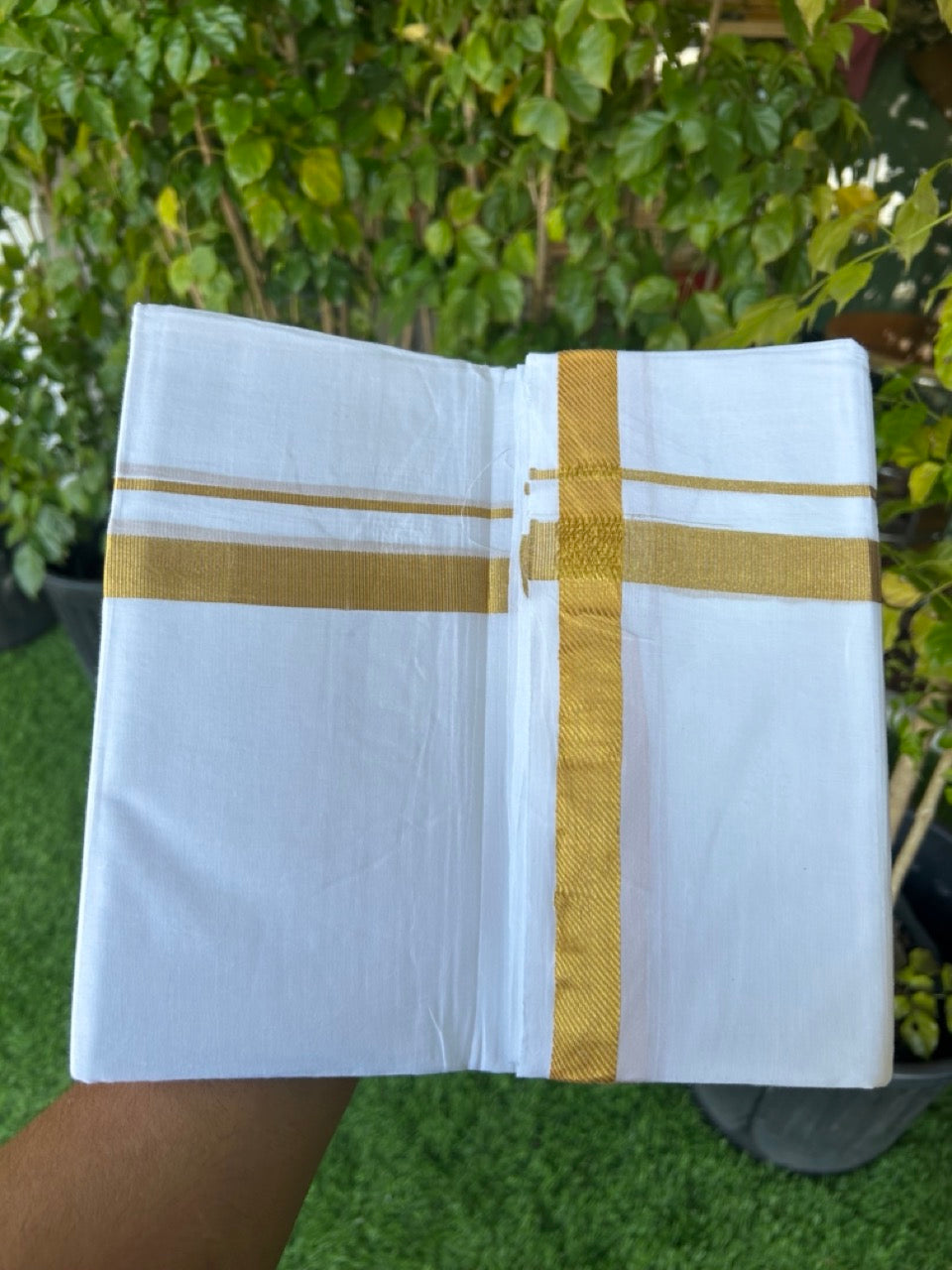 28% DISCOUNT!! KaithariKada 100% Cotton PURE WHITE Double Mundu/Dhoti-100x100 0.75 inch Kasav kara - 24KK5139THI