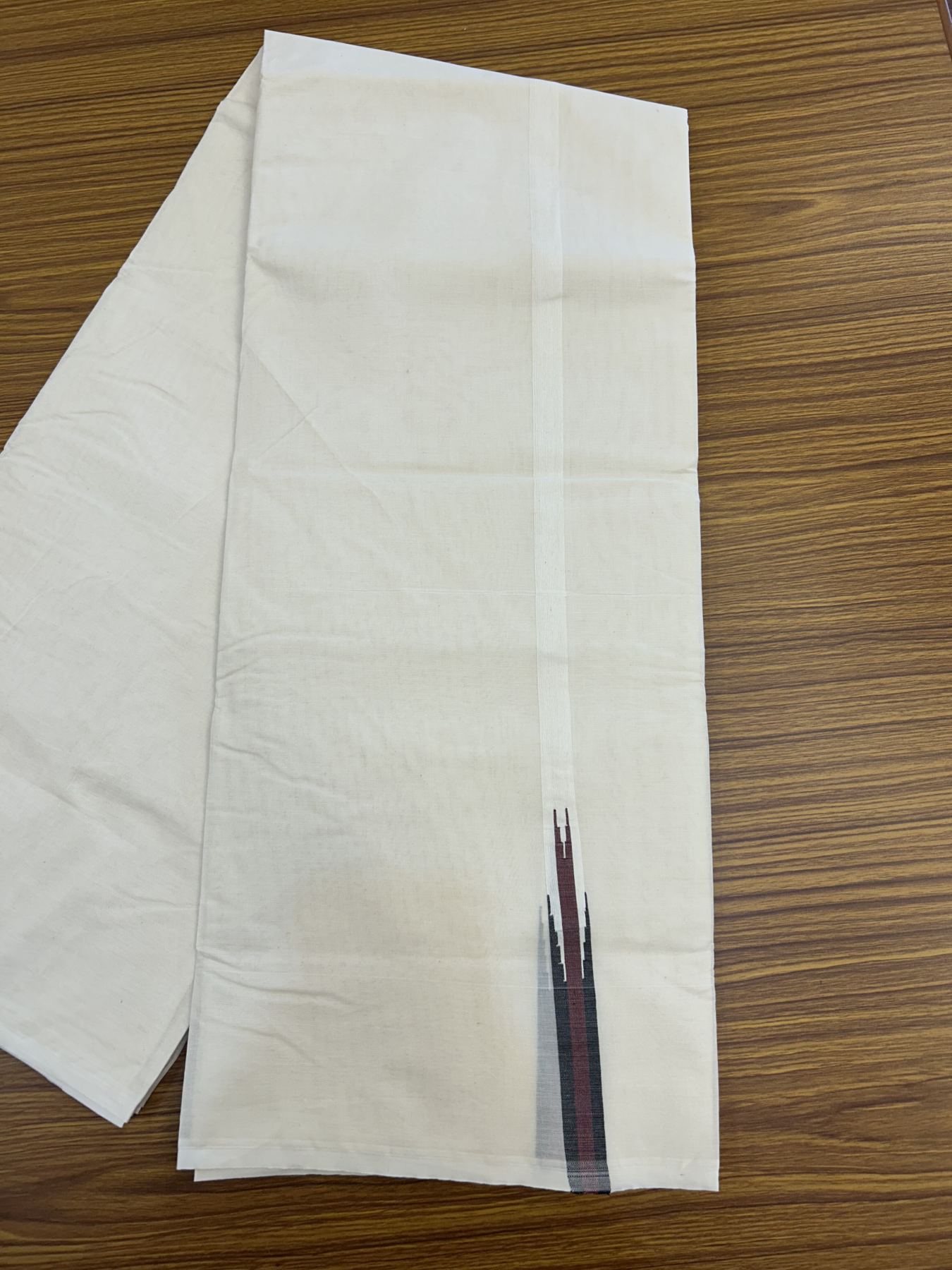 20% Discount!! KaithariKada Balaramapuram 100% Cotton Off White Double - (Unbleached) Mundu/Dhoti-100x100 - 0.75 Inch Puliyilakkara Black & Maroon Big Chutty Kara - 22 KK5323 ASH