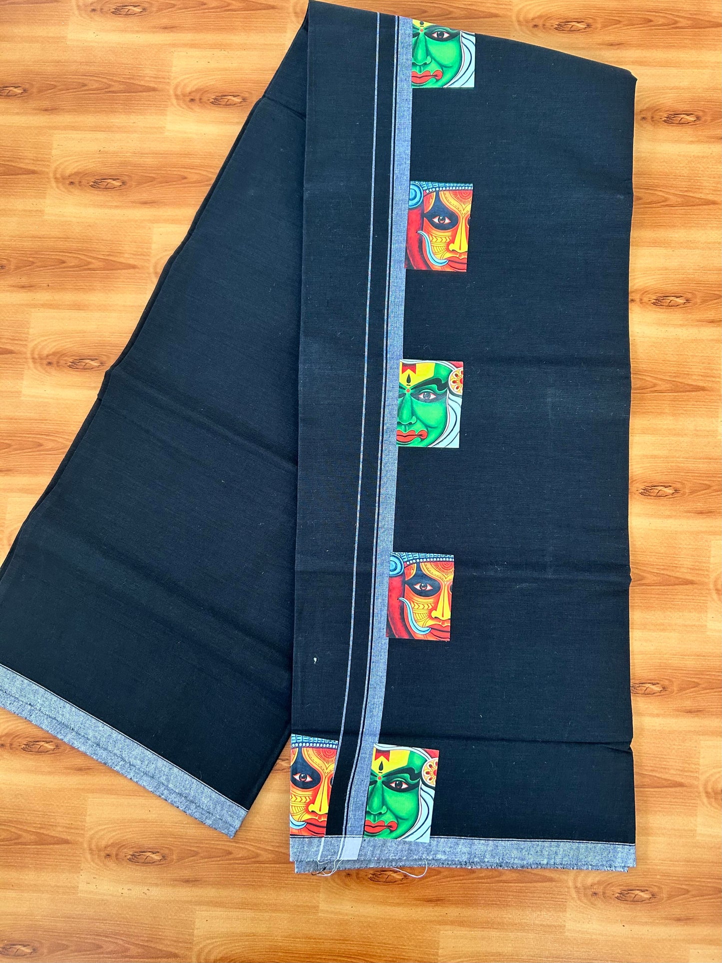 Single Kaily / Lungi- Kaitharikada - Pure Cotton - (40s) - 0.5 inch White Kara Theyyam & Kathakali Printed Design Kara with Black colour Body (2 meter / 4 muzham) - 21 KK8063 GAN