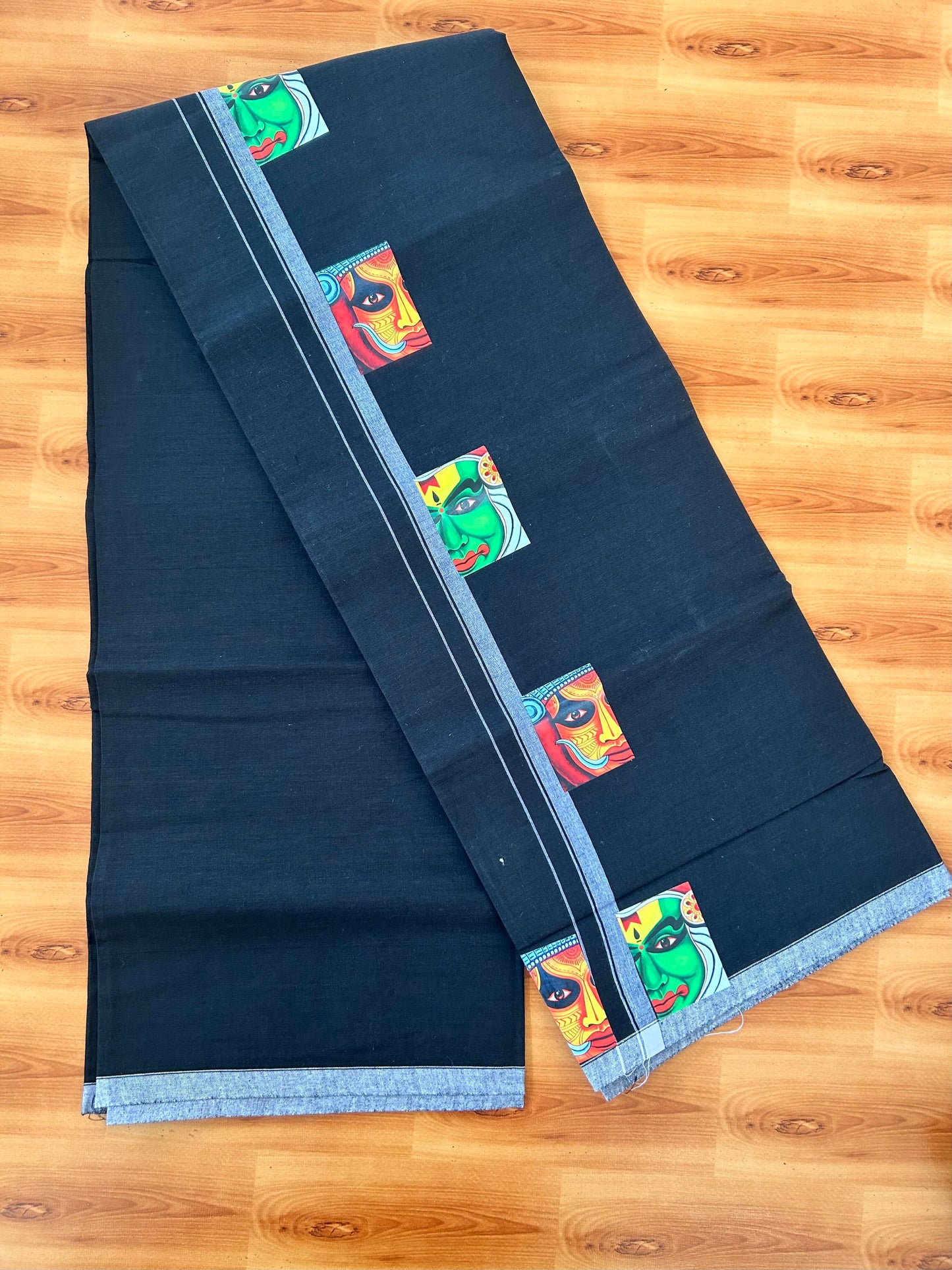 Single Kaily / Lungi- Kaitharikada - Pure Cotton - (40s) - 0.5 inch White Kara Theyyam & Kathakali Printed Design Kara with Black colour Body (2 meter / 4 muzham) - 21 KK8063 GAN