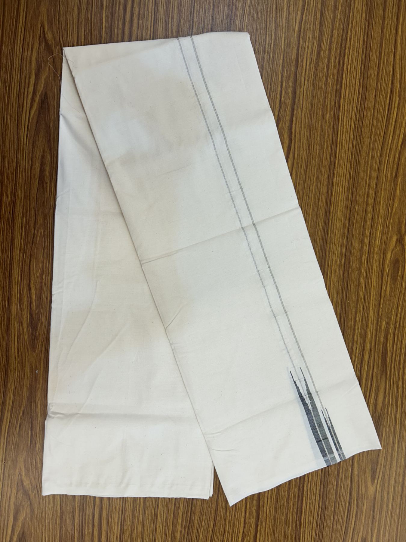 20% Discount! KaithariKada 100% Cotton off white Single - (Unbleached) Mundu/Dhoti Twisted 100s Thread- 100X100 - 0.5 inch Puliyilakkara Silver Kasav Sage Green & Black Chutty kara - 5 KK5325 ASH
