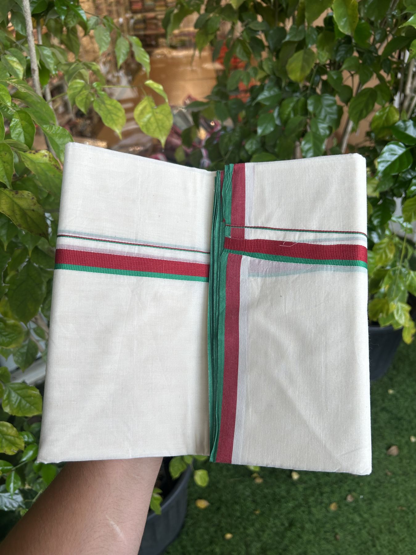 20% Discount ! KaithariKada 100% Cotton off white Double - (Unbleached) Mundu/Dhoti - 100X80 - 2 cm Maroon & Green Kara - 3 KK5325 ASH