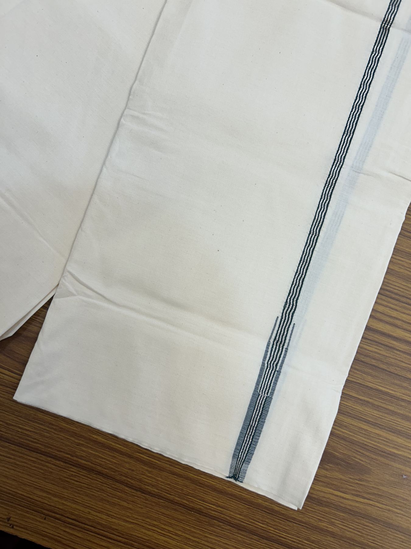 20% Discount ! KaithariKada Balaramapuram 100% Cotton Single Off White (Unbleached) Mundu/Dhoti- Twisted 100s Thread- 0.5 inch Puliyilakkara Silver Kasav & Green Chutty Kara  (2 meter / 4 muzham)- 5 KK5324 ASH - Border Stitched