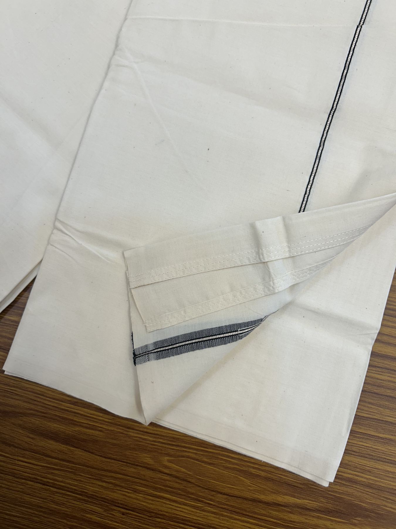 20% Discount ! KaithariKada Balaramapuram 100% Cotton Single Off White (Unbleached) Mundu/Dhoti- Twisted 100s Thread- 1 cm Puliyilakkara Silver Kasav & Black Chutty Kara  (2 meter / 4 muzham)- 7 KK5324 ASH - Border Stitched
