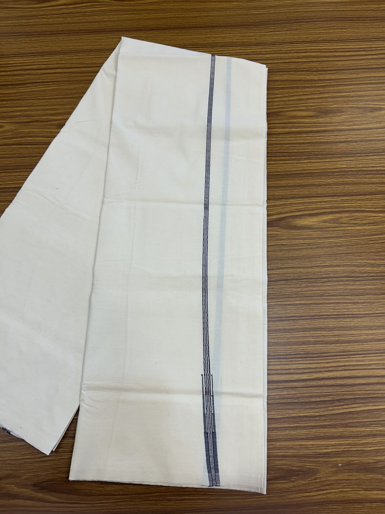 20% Discount ! KaithariKada Balaramapuram 100% Cotton Single Off White (Unbleached) Mundu/Dhoti- Twisted 100s Thread- 1 cm Puliyilakkara Silver Kasav & Blue Chutty Kara  (2 meter / 4 muzham)- 9 KK5324 ASH - Border Stitched