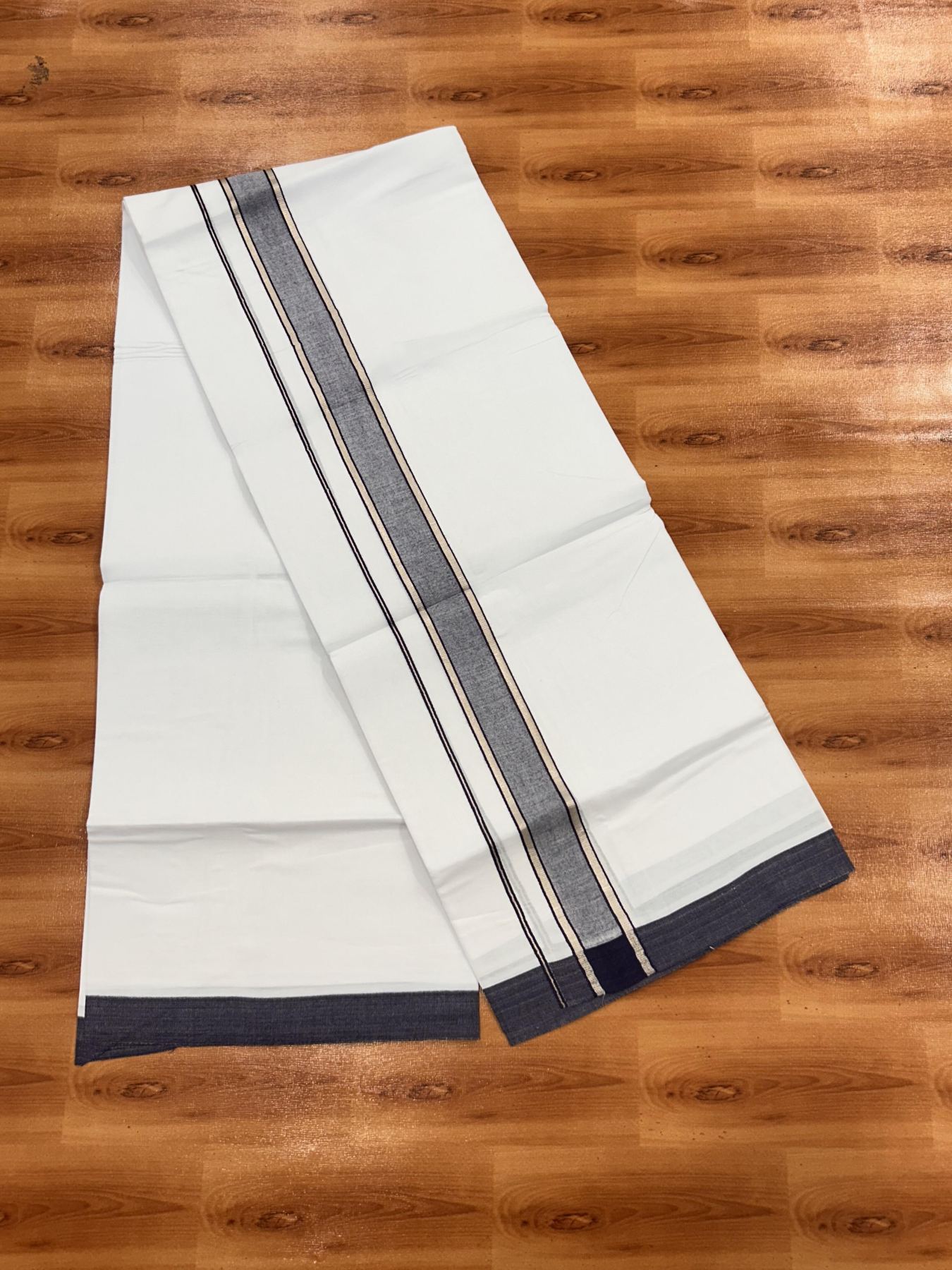 Double Pure White Mundu/Dhoti - 20% Discount !! KaithariKada Balaramapuram 100% Cotton - 60s - 1.5 Inch Navy Blue Shaded Silver Kasav Striped Kara - 3.85 mtr ( 8 muzham) - 20 KK5425 PMC