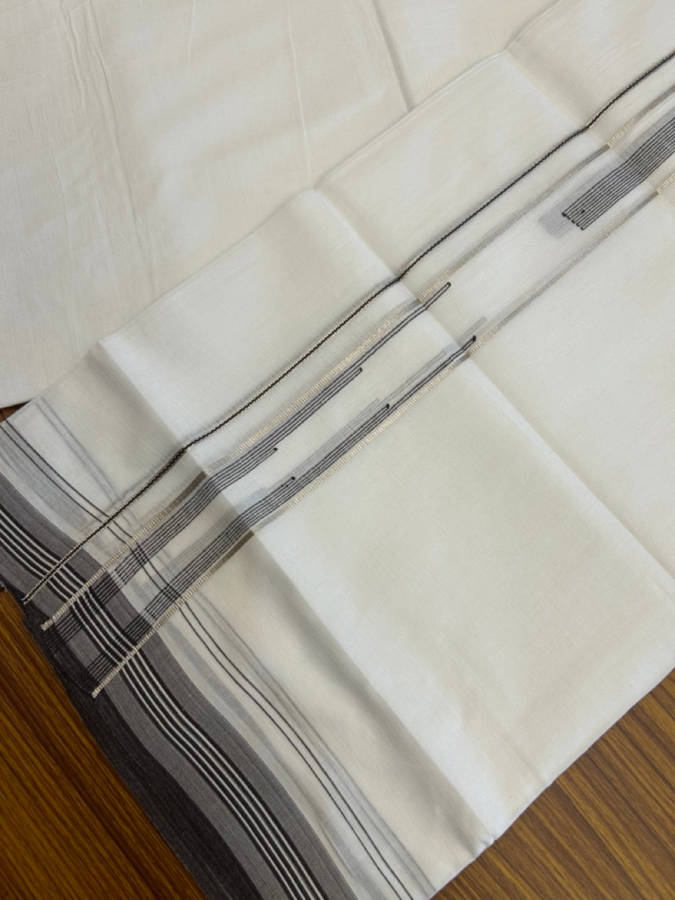 20% Discount ! Kaitharikada Balaramapuram 100% Cotton Pure White Double Mundu/Dothi - 100x80 - 1.25 inch Puliyilakkara Silver Kasav & Brown Striped Chutty Kara  3.90 mtr (8 muzham) - 88 KK5285  VAS