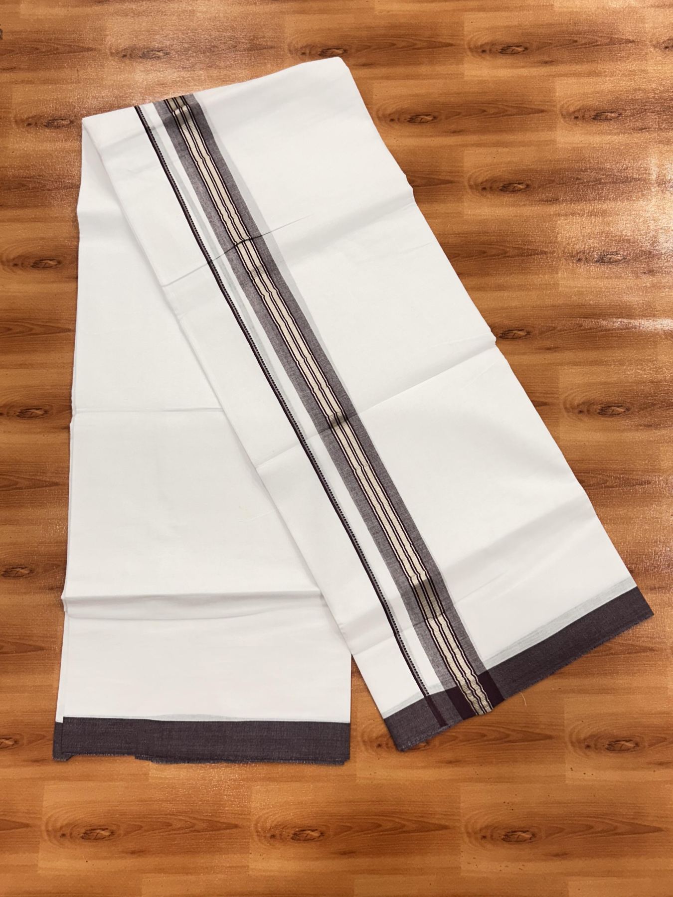 Double Pure White Mundu/Dhoti - 20% Discount !! KaithariKada Balaramapuram 100% Cotton - 60s - 1.5 Inch Plum Wine Shaded Silver Kasav Striped Kara - 3.85 mtr ( 8 muzham) - 26 KK5425 PMC