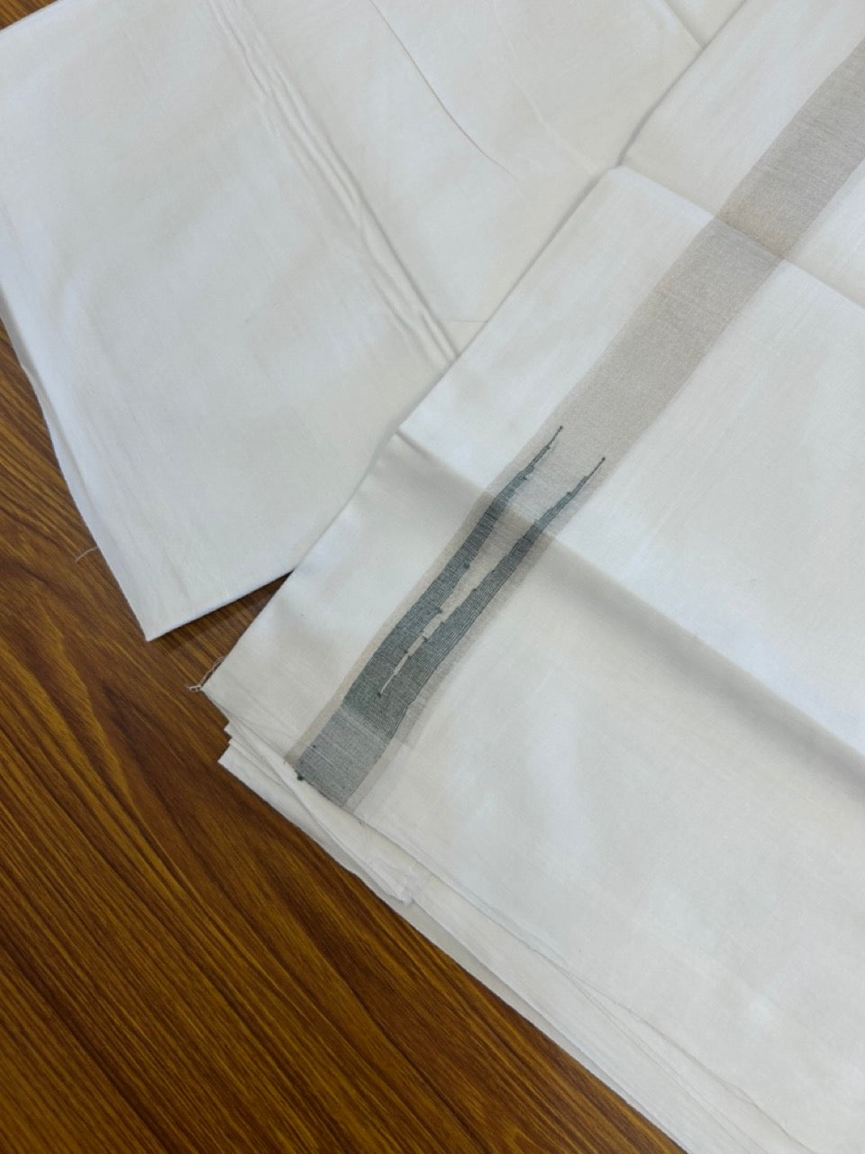 20% Discount ! Kaitharikada Balaramapuram 100% Cotton Pure White Double Mundu/Dothi - 100x80 - 1 inch Puliyilakkara Silver Kasav & Green Chutty Kara  3.90 mtr (8 muzham) - 101 KK5285  VAS