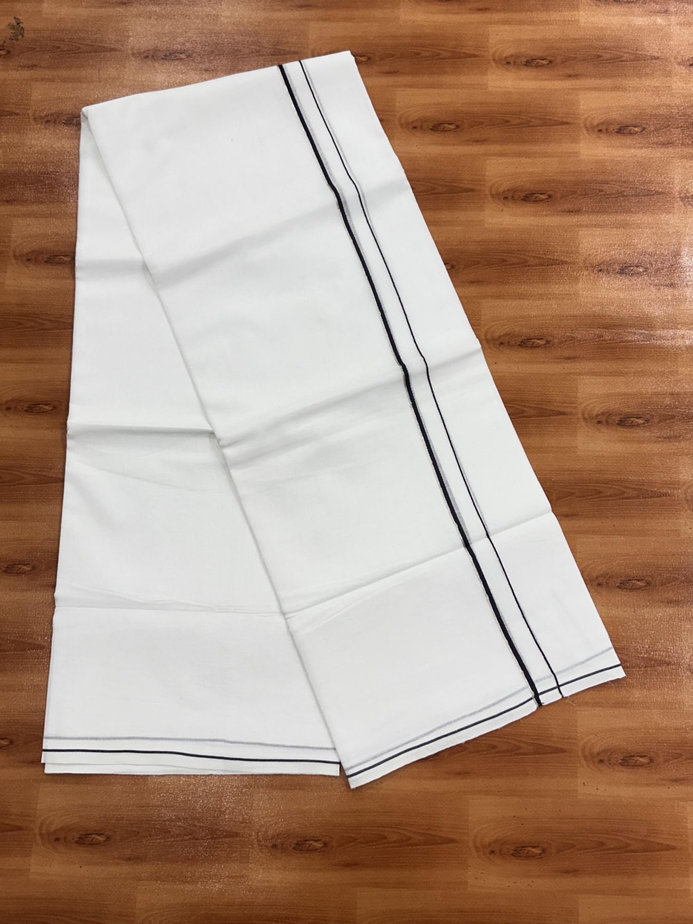 Double Pure White Mundu/Dhoti - 20% Discount !! KaithariKada Balaramapuram 100% Cotton - 60s - 0.5 cm Navy Blue Silver Kasav Striped Kara - 3.85 mtr ( 8 muzham) - 28 KK5425 PMC