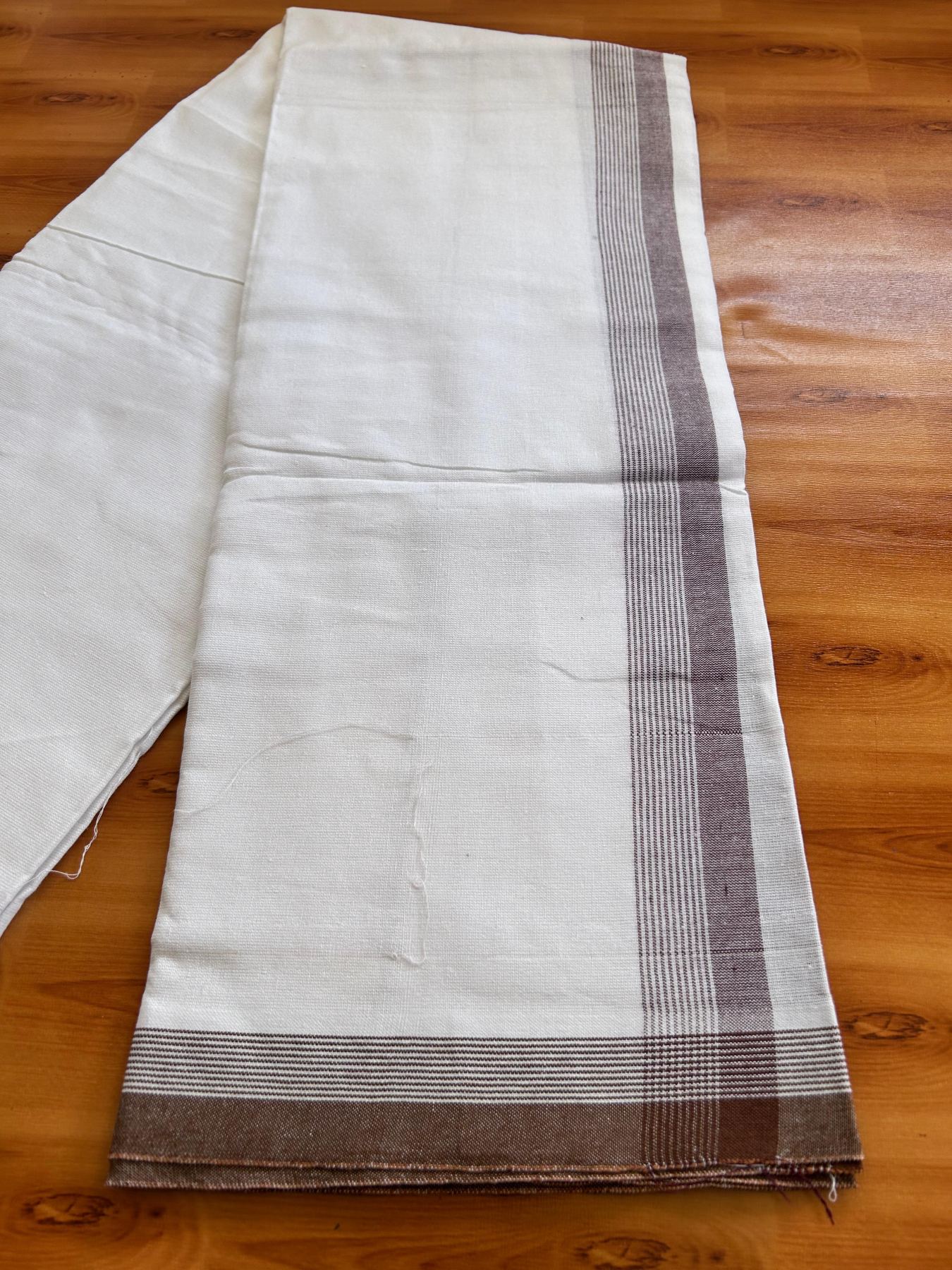 Kaitharikada - Single Kaily / Lungi - Mixed Cotton - 40s twisted - 1.75 inch Chocolate Brown Stripes kara with White colour body (2 meter / 4 muzham) - 47 KK8075 SAT