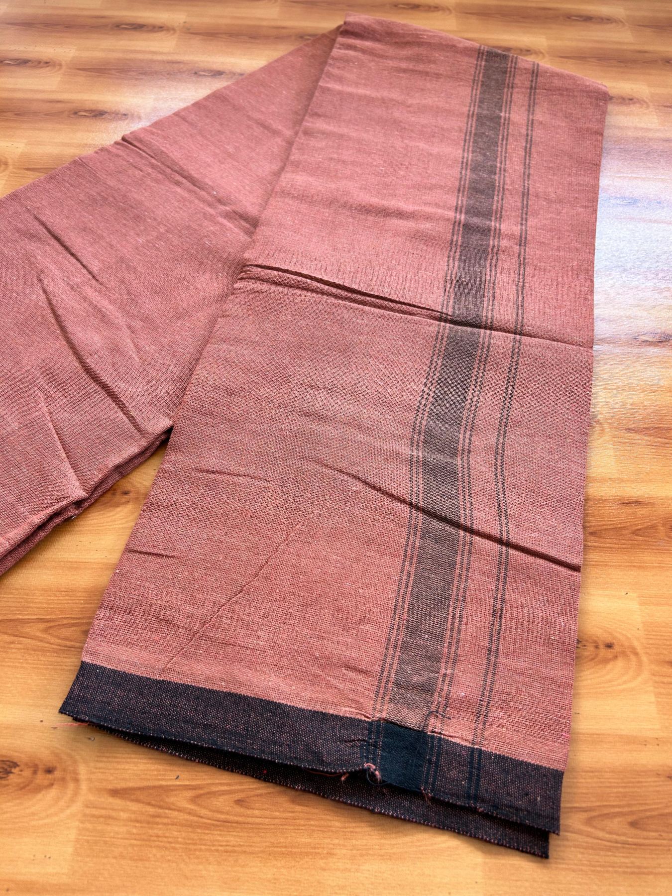 Kaitharikada - Single Kaily / Lungi - Mixed Cotton - 40s twisted - 1.25 inch Black Stripes kara with Kavi colour body (2 meter / 4 muzham) - 54 KK8075 SAT
