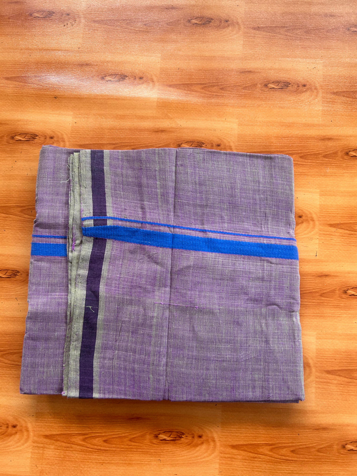 Kerala Handloom Single Kaily/Lungi - KaithariKada 100% Pure Cotton - 40s - 0.5 cm Blue Kara With Violet & Olive Green Shaded colour Body - (2 meter / 4 muzham) - 9 KK5539 ELA