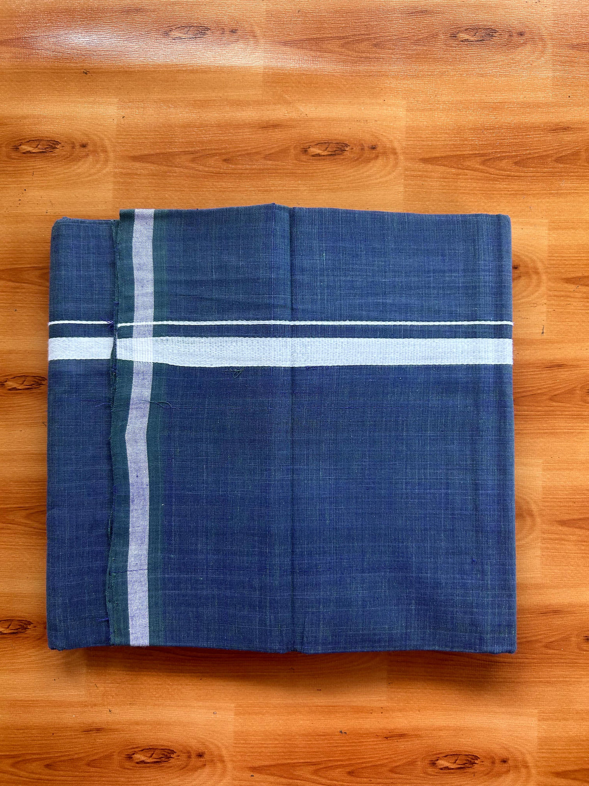 Kerala Handloom Single Kaily/Lungi - KaithariKada 100% Pure Cotton - 40s - 0.5 cm White Kara With Violet & Peacock Blue Shaded colour Body - (2 meter / 4 muzham) - 14 KK5539 ELA