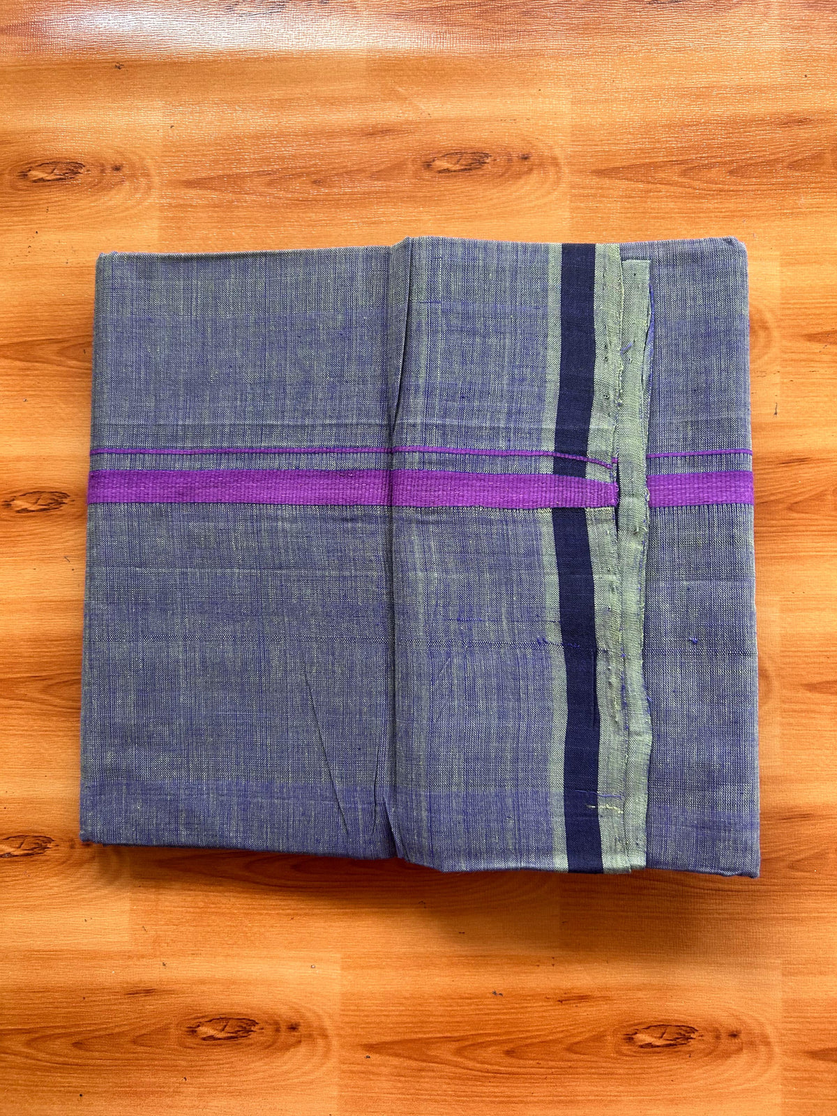 Kerala Handloom Single Kaily/Lungi - KaithariKada 100% Pure Cotton - 40s - 0.5 cm Purple Kara With Violet & Olive Green Shaded colour Body - (2 meter / 4 muzham) - 17 KK5539 ELA