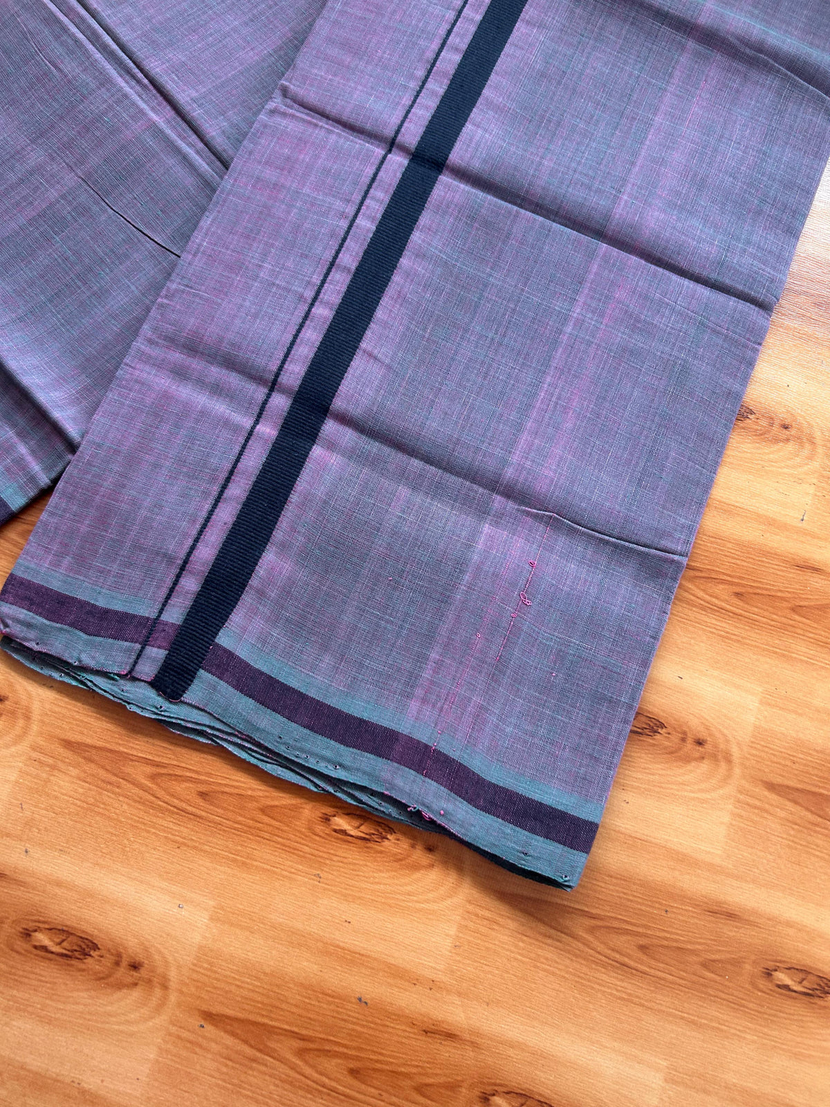 Kerala Handloom Single Kaily/Lungi - KaithariKada 100% Pure Cotton - 40s - 0.5 cm Black Kara With Dusty Pink & Teal Green Shaded colour Body - (2 meter / 4 muzham) - 19 KK5539 ELA