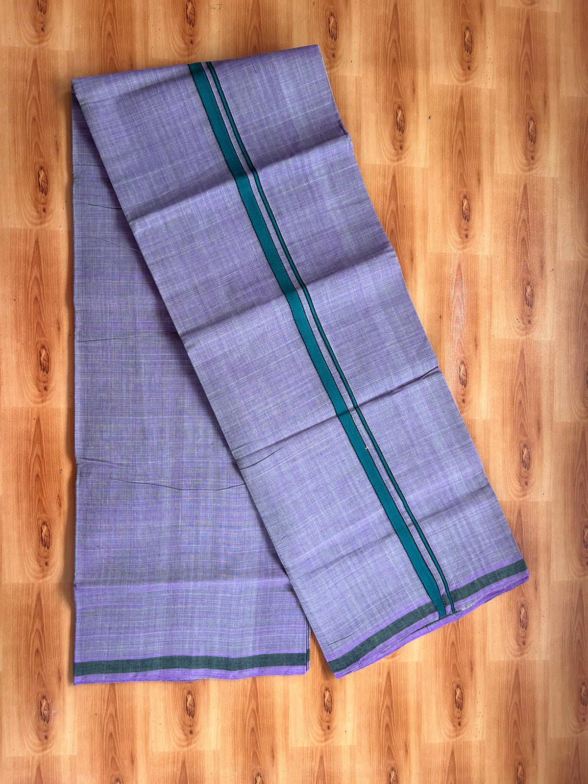 Kerala Handloom Single Kaily/Lungi - KaithariKada 100% Pure Cotton - 40s - 0.5 cm Green & Black Kara With Light Purple Olive Green Shaded colour Body - (2 meter / 4 muzham) - 20 KK5539 ELA