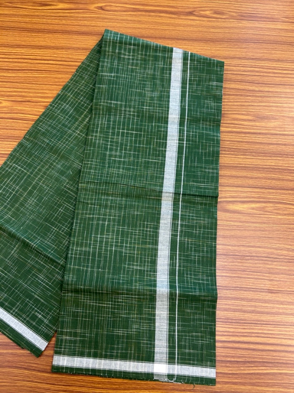 Premium Kathar Type Kavi Mund Pure cotton - Kaitharikada - Single Kaily / Lungi - 0.75 inch White Stripes kara Plain Border with Dark Green & White Stripes colour body (2 meter / 4 muzham) - 26 KK8039 MUT