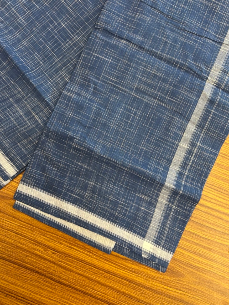 Premium Kathar Type Kavi Mund Pure cotton - Kaitharikada - Single Kaily / Lungi - 0.75 inch White Stripes kara Plain Border with Blue & White Stripes colour body (2 meter / 4 muzham) - 24 KK8039 MUT
