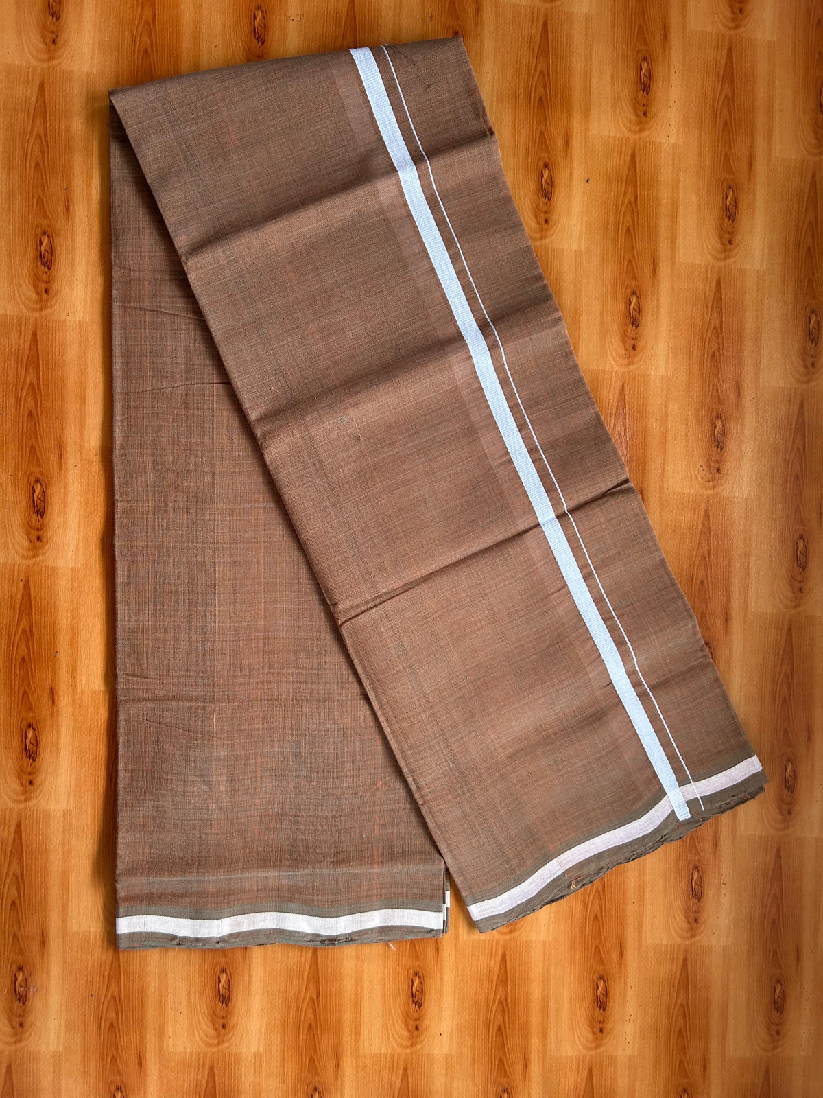Kerala Handloom Single Kaily/Lungi - KaithariKada 100% Pure Cotton - 40s - 0.5 cm White Kara With Brown & Pastel Olive Shaded colour Body - (2 meter / 4 muzham) - 24 KK5539 ELA
