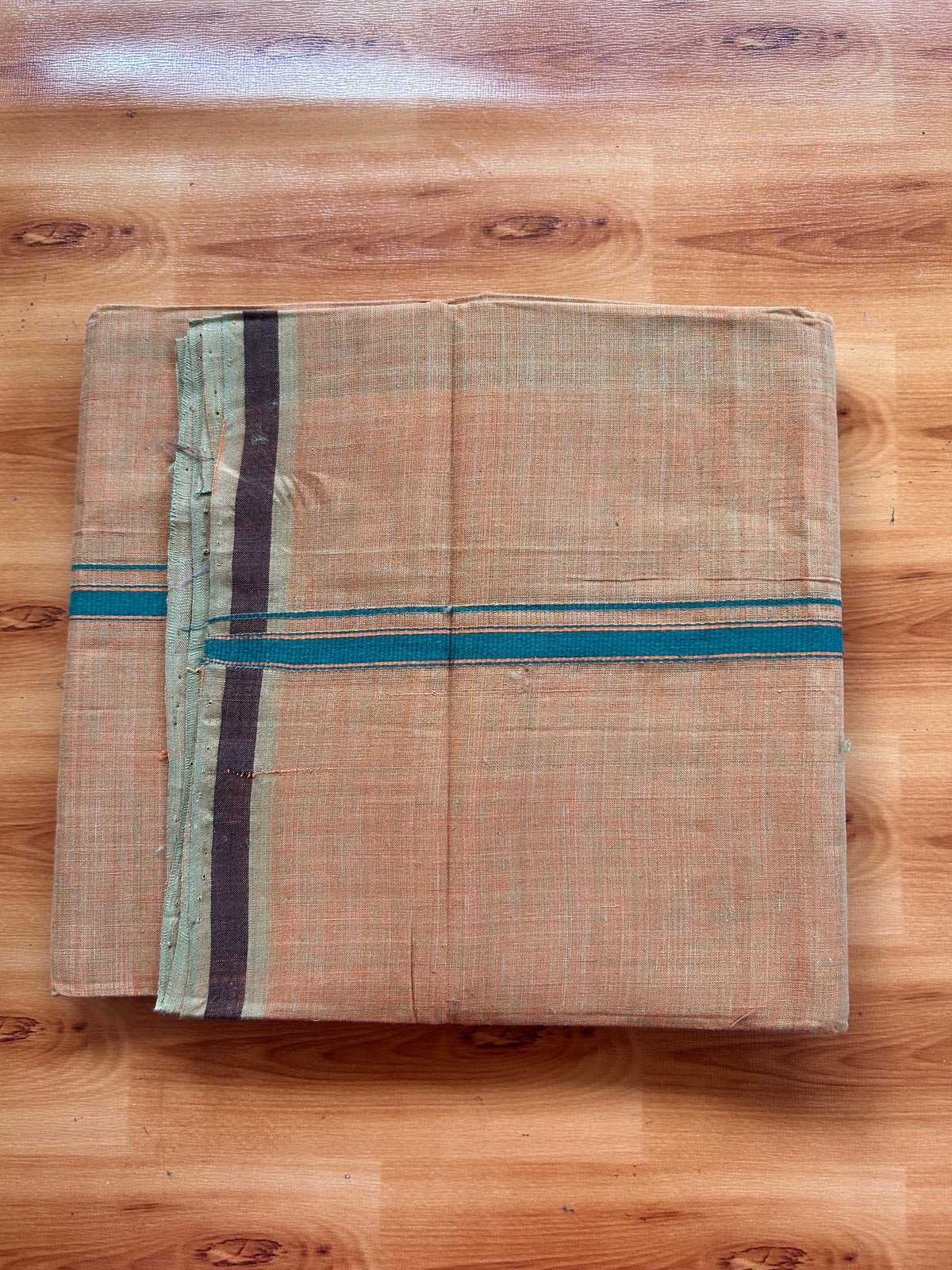 Kerala Handloom Single Kaily/Lungi - KaithariKada 100% Pure Cotton - 40s - 0.5 cm Green & Orange Kara With Light Orange & Pastel Olive Shaded colour Body - (2 meter / 4 muzham) - 25 KK5539 ELA