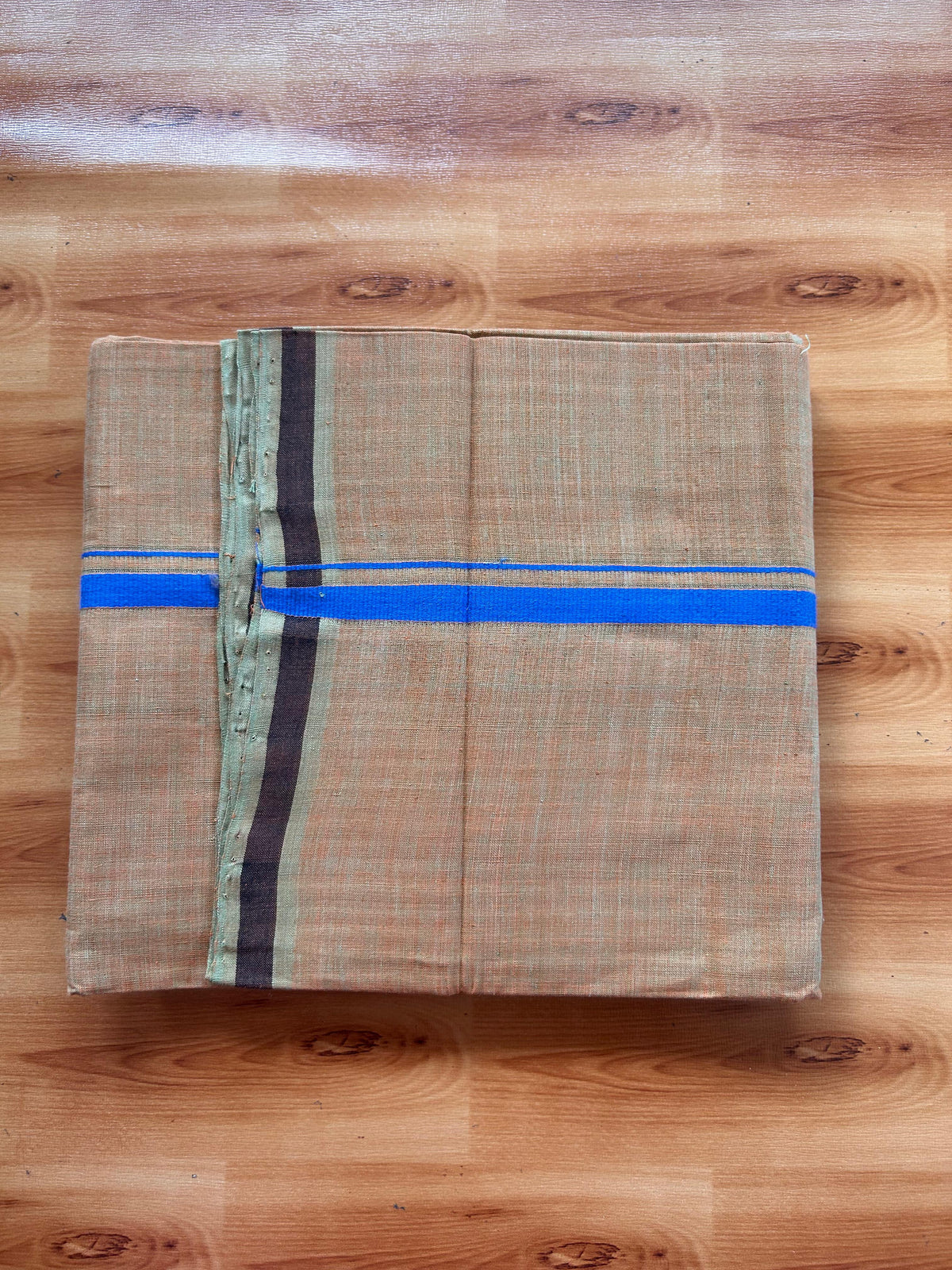 Kerala Handloom Single Kaily/Lungi - KaithariKada 100% Pure Cotton - 40s - 0.5 cm Blue Kara With Light Orange & Pastel Olive Shaded colour Body - (2 meter / 4 muzham) - 27 KK5539 ELA