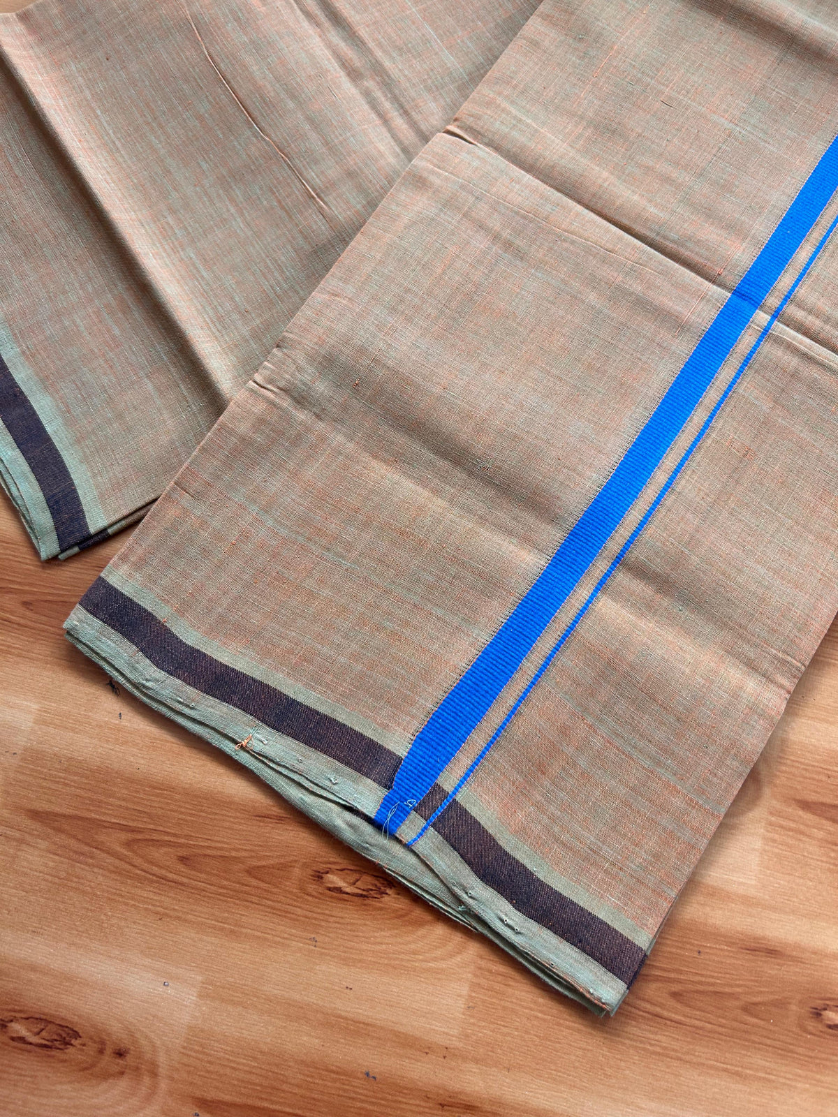 Kerala Handloom Single Kaily/Lungi - KaithariKada 100% Pure Cotton - 40s - 0.5 cm Blue Kara With Light Orange & Pastel Olive Shaded colour Body - (2 meter / 4 muzham) - 27 KK5539 ELA