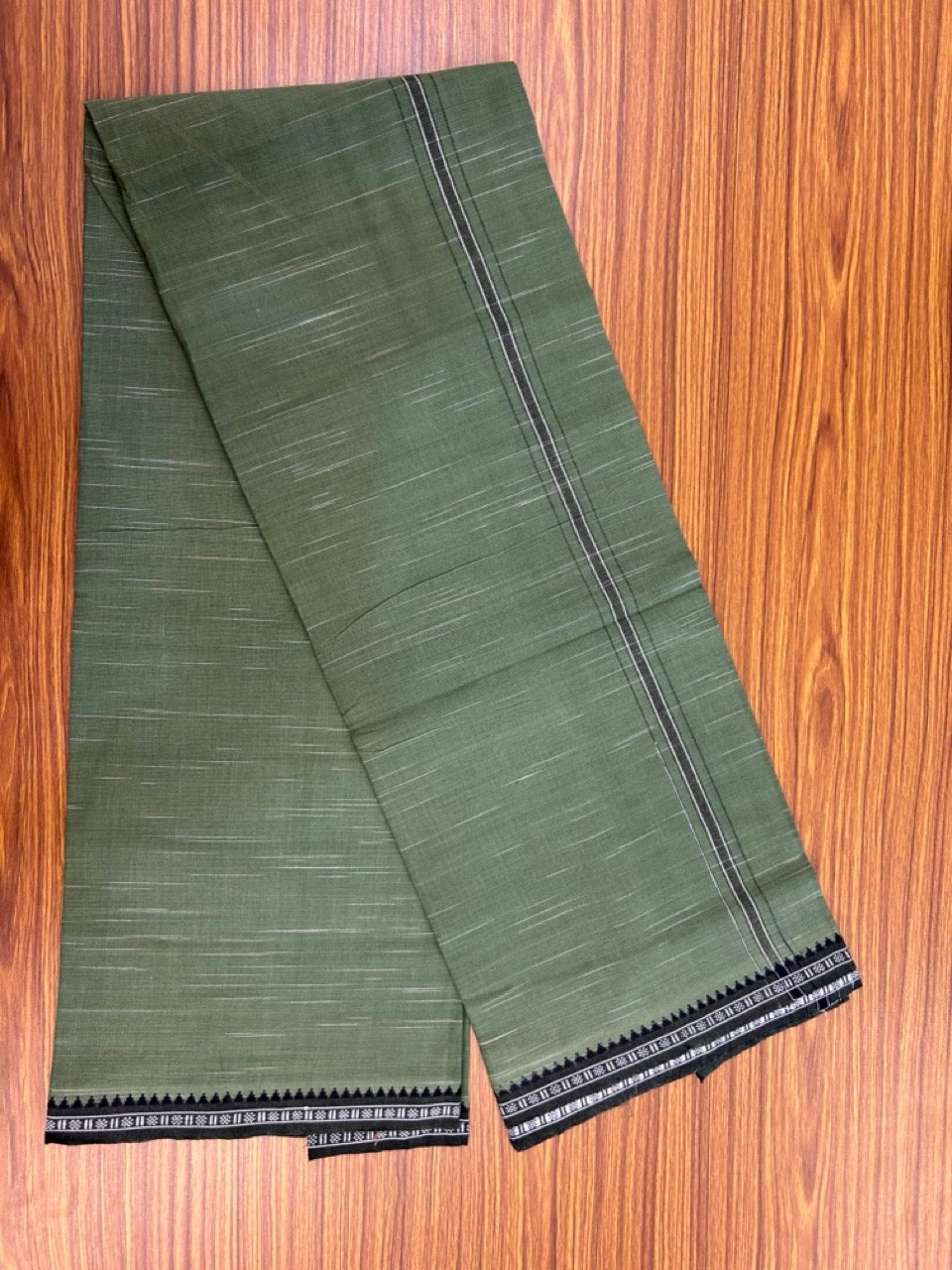 Premium Kathar Type Kavi Mund Pure cotton - Kaitharikada - Single Kaily / Lungi - 1 inch Black & White Stripes Kara kuppadam Border with Green colour body  (2 meter / 4 muzham) - 2 KK8039 MUT