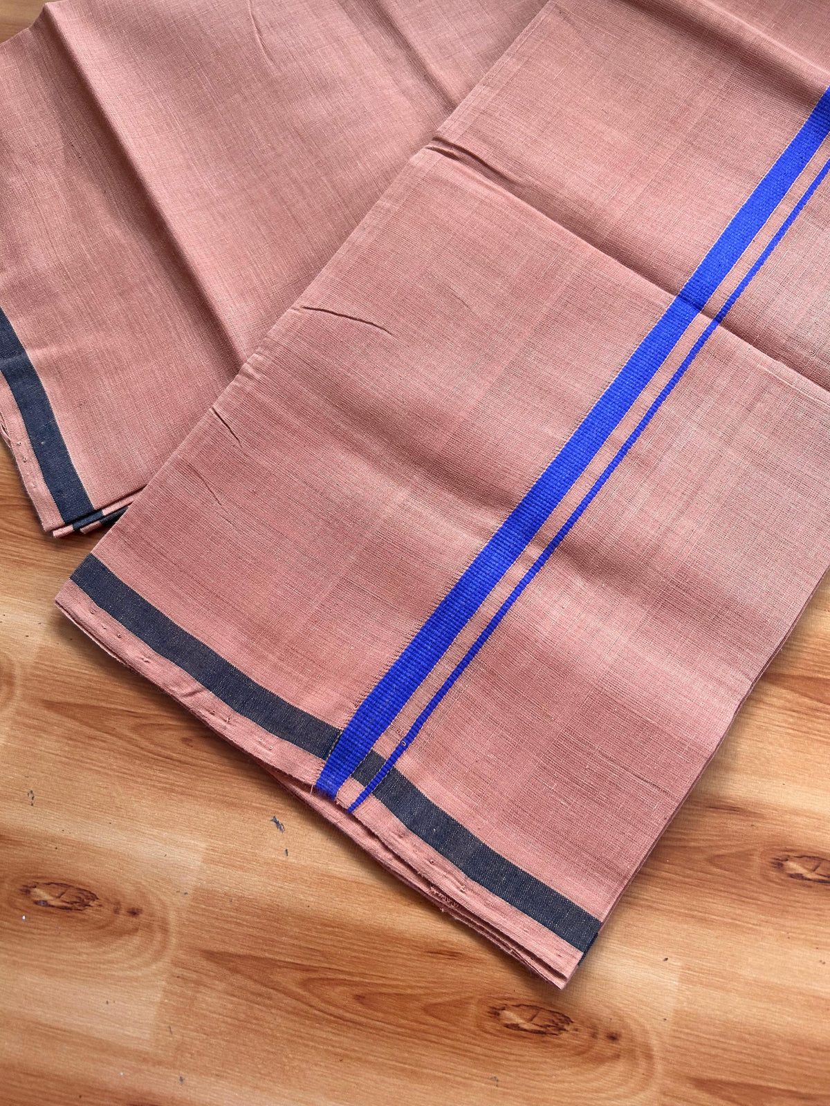 Kerala Handloom Single Kaily/Lungi - KaithariKada 100% Pure Cotton - 40s - 0.5 cm Violet Kara With Kavi Shaded colour Body - (2 meter / 4 muzham) - 28 KK5539 ELA