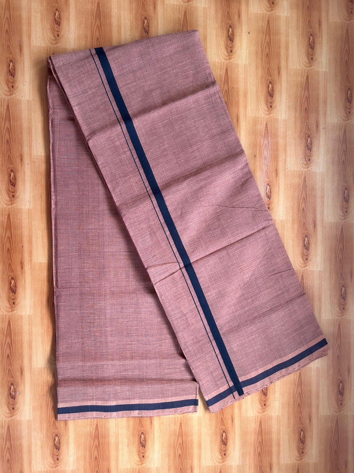 Kerala Handloom Single Kaily/Lungi - KaithariKada 100% Pure Cotton - 40s - 0.5 cm Black Kara With Kavi Shaded colour Body - (2 meter / 4 muzham) - 29 KK5539 ELA