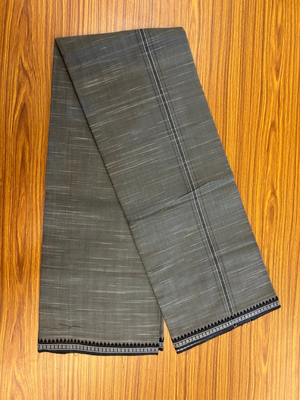 Premium Kathar Type Kavi Mund Pure cotton - Kaitharikada - Single Kaily / Lungi - 1 inch Black & White Stripes Kara kuppadam Border with Grey colour body (2 meter / 4 muzham) - 6 KK8039 MUT
