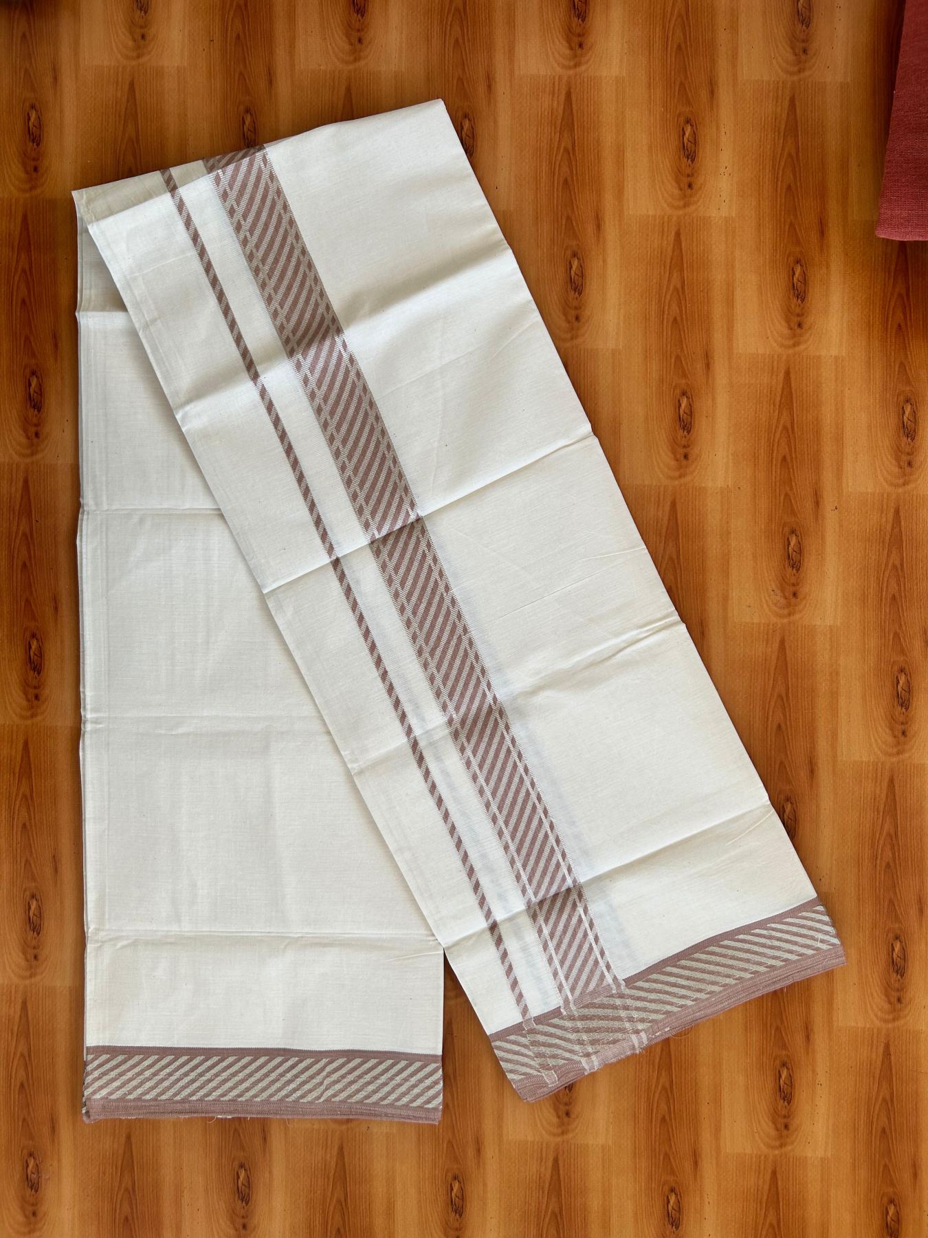 Single Off White (Unbleached) Mundu/Dhoti - 20% Discount ! KaithariKada 100% Pure Cotton - 70X30 - 1.75 inch Silver Kasav & Dusty Peach Jacquard Design kara 2 mtr (4 Muzham) - 19 KK5494 PMC