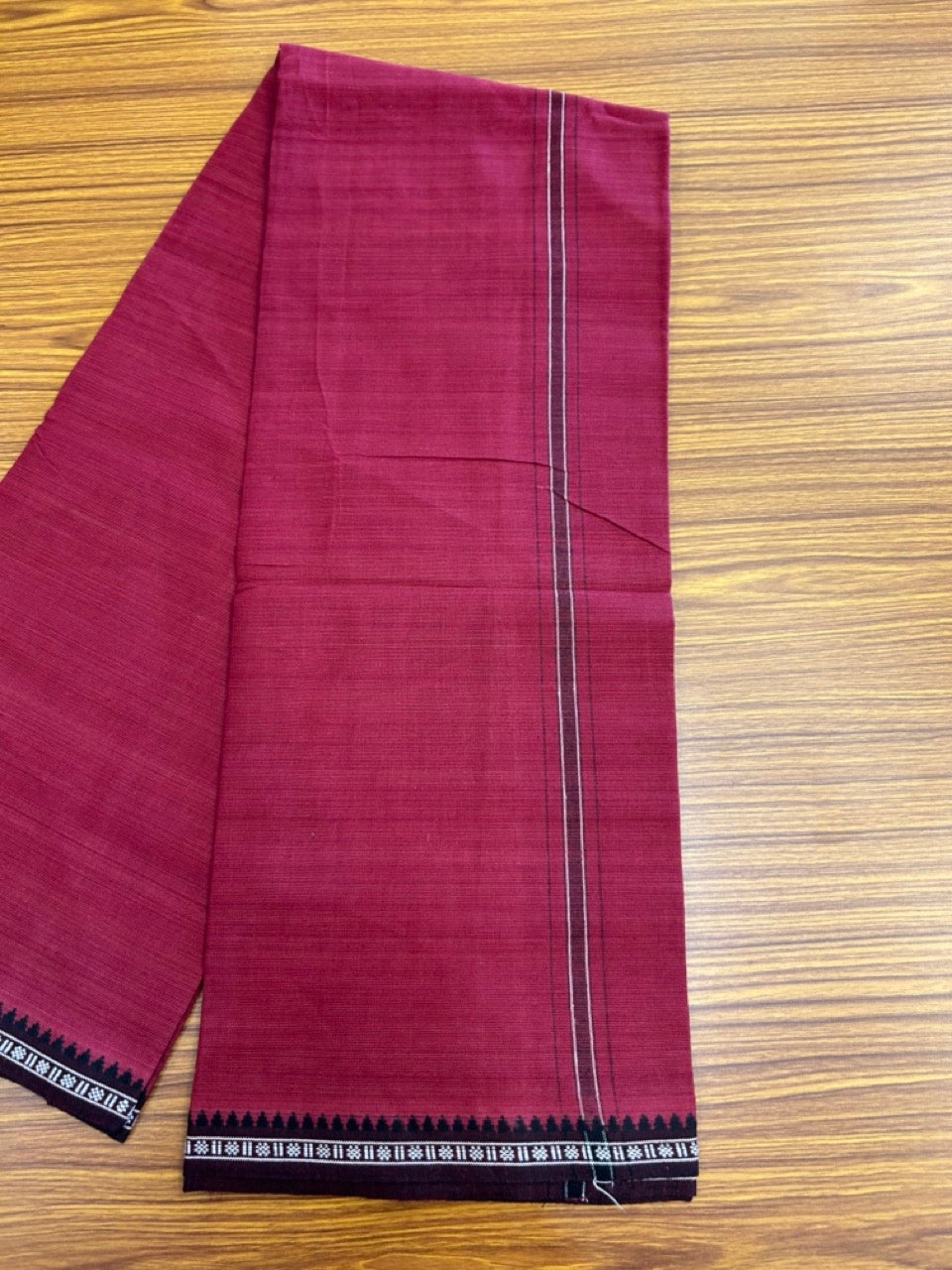 Premium Kathar Type Kavi Mund Pure cotton - Kaitharikada - Single Kaily / Lungi - 1 inch Black & White Stripes Kara kuppadam Border with Maroon colour body (2 meter / 4 muzham) - 14 KK8039 MUT