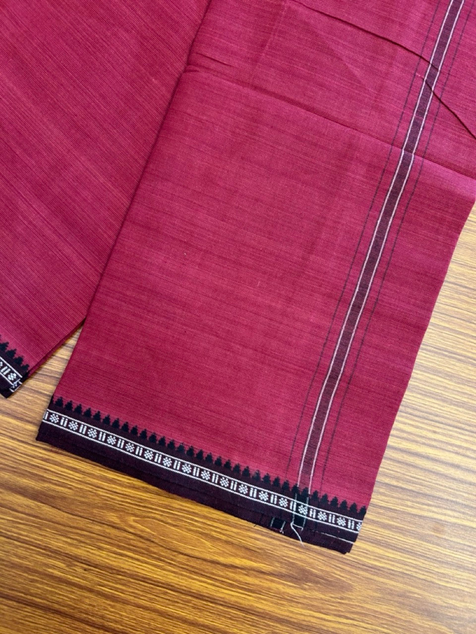 Premium Kathar Type Kavi Mund Pure cotton - Kaitharikada - Single Kaily / Lungi - 1 inch Black & White Stripes Kara kuppadam Border with Maroon colour body (2 meter / 4 muzham) - 14 KK8039 MUT