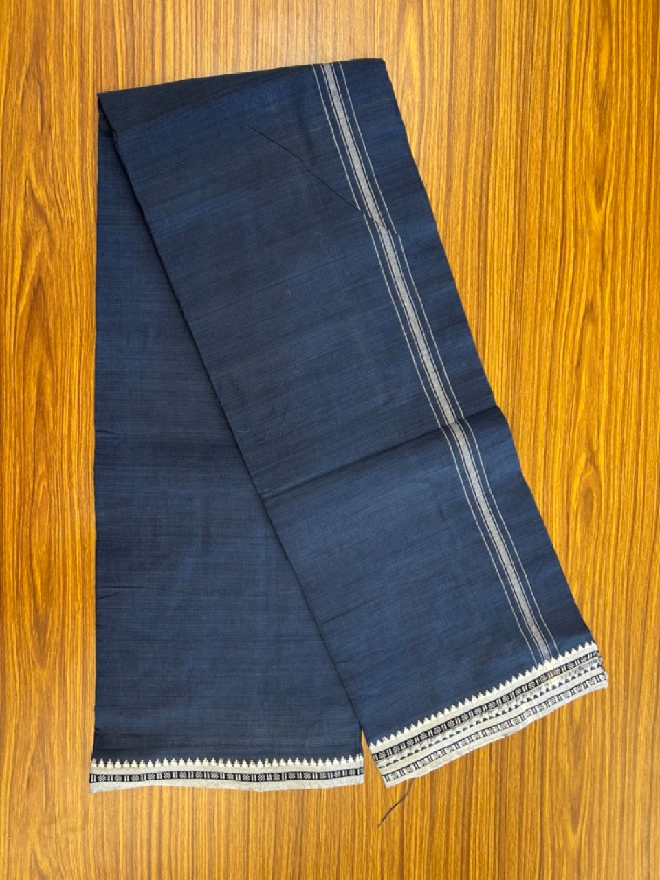 Premium Kathar Type Kavi Mund Pure cotton - Kaitharikada - Single Kaily / Lungi - 1 inch Black &White Stripes Kara kuppadam Border with Navy Blue colour body (2 meter / 4 muzham) - 9 KK8039 MUT